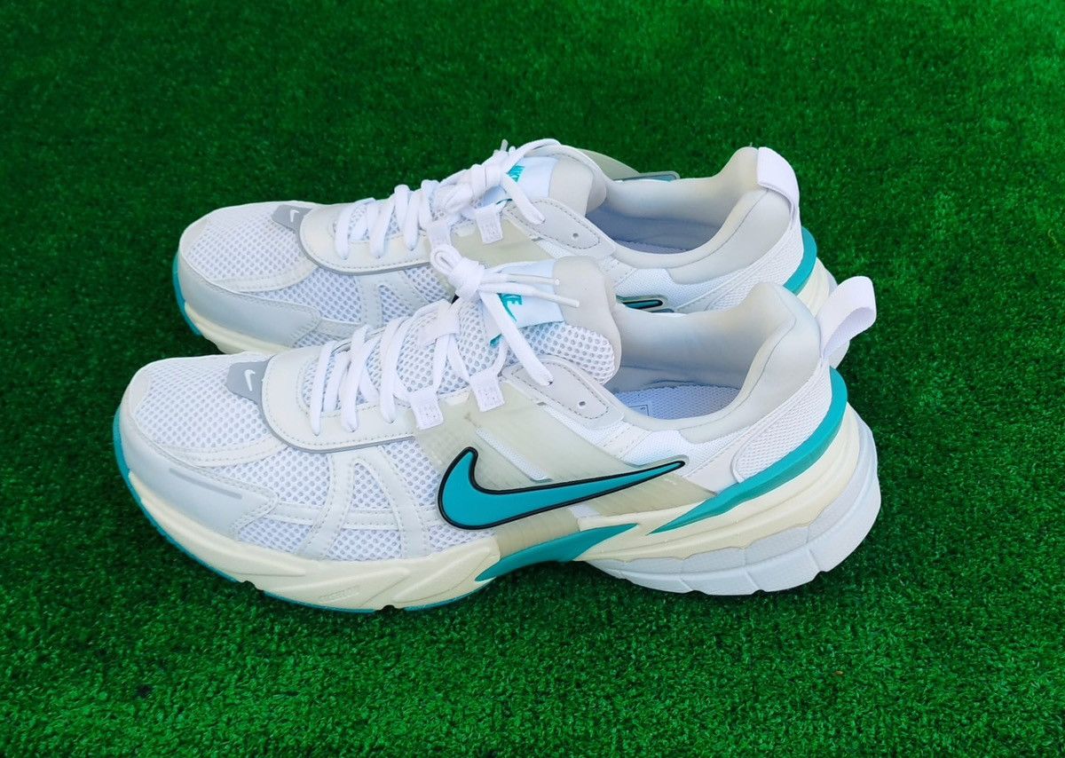 Nike Shoes Nike V2K Run Unisex Size US 11.5 / EU 44-45 - 3 Thumbnail