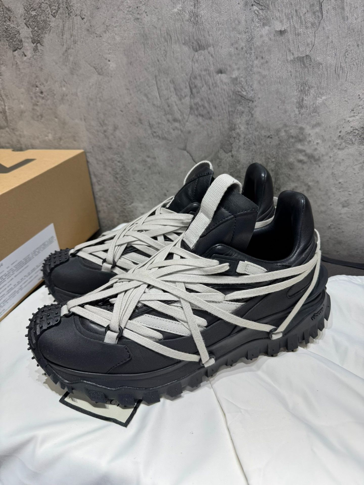Moncler Moncler Collab Black Lowtop Sneakers M Men Size US 10 / EU 43 - 1 Thumbnail