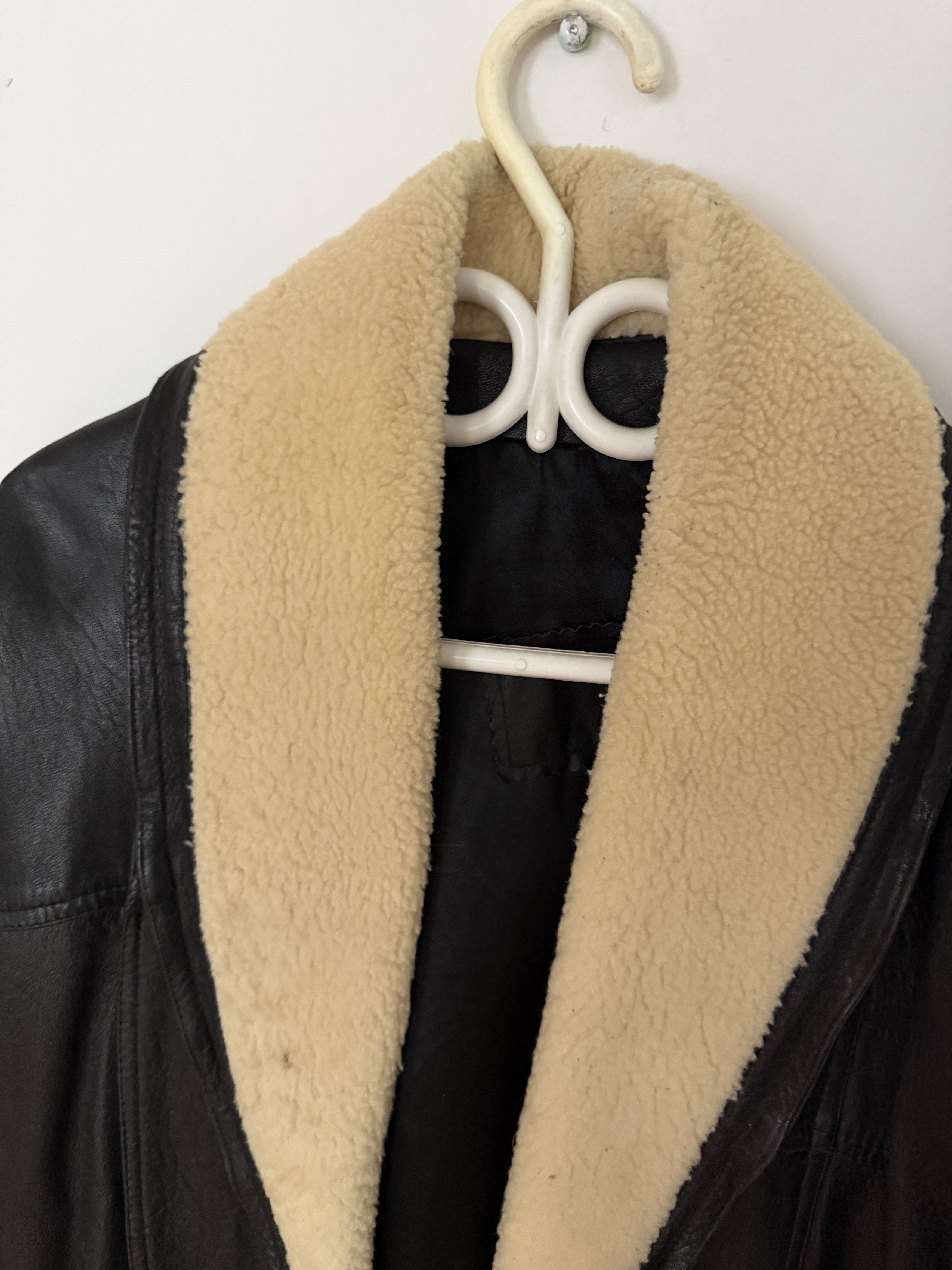Vintage Vintage Leather Jacket w/ Shearling Details Size US M / EU 48-50 / 2 - 2 Thumbnail