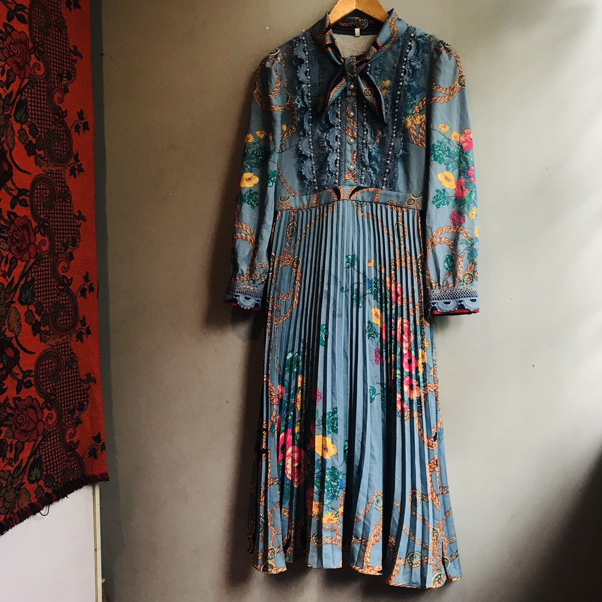 Vintage Vintage Floral Pleated Maxi Dress Size L / US 10 / IT 46 - 2 Thumbnail
