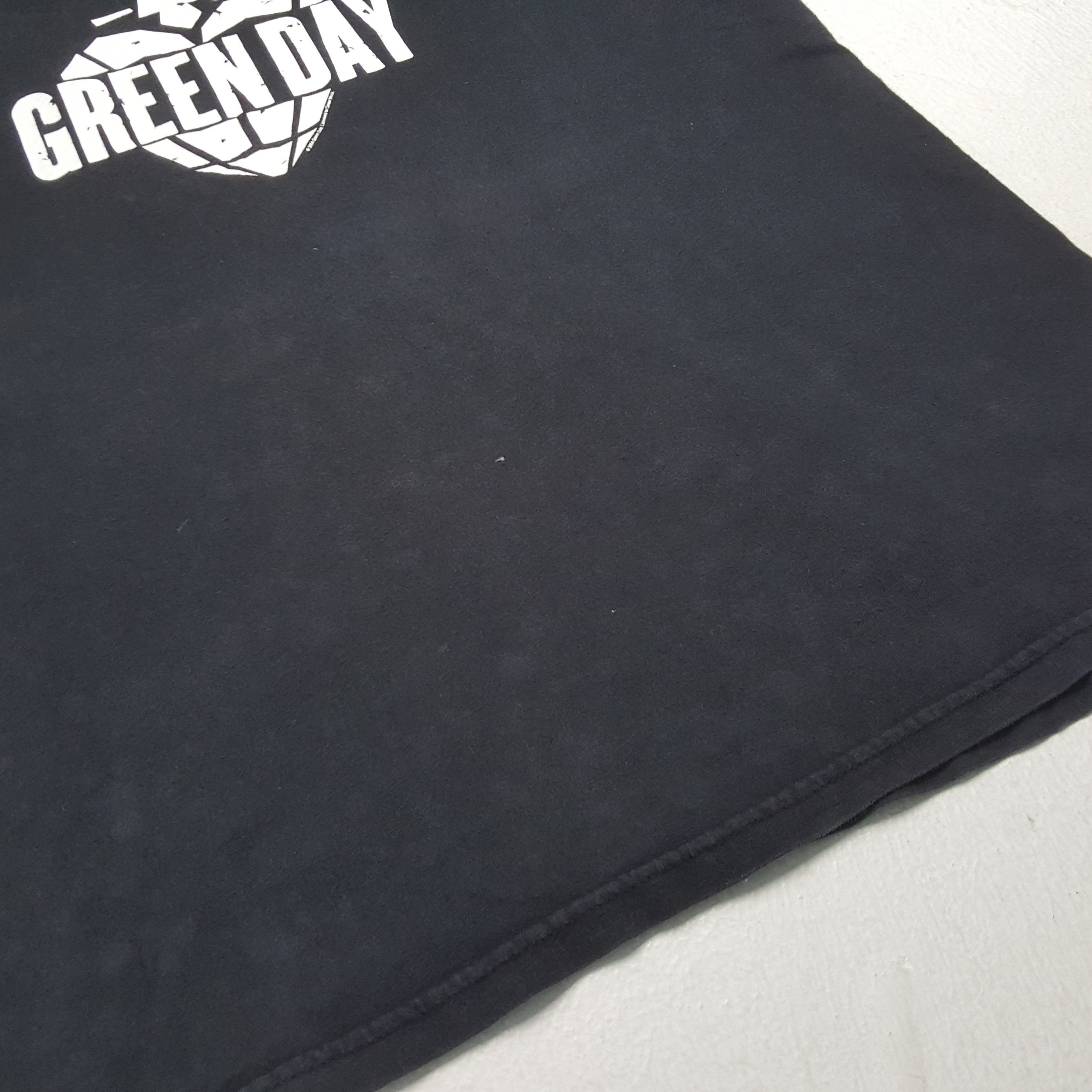 Band Tees Vintage Green Day American Rock Band T-shirt RR3 Size US L / EU 52-54 / 3 - 8 Thumbnail