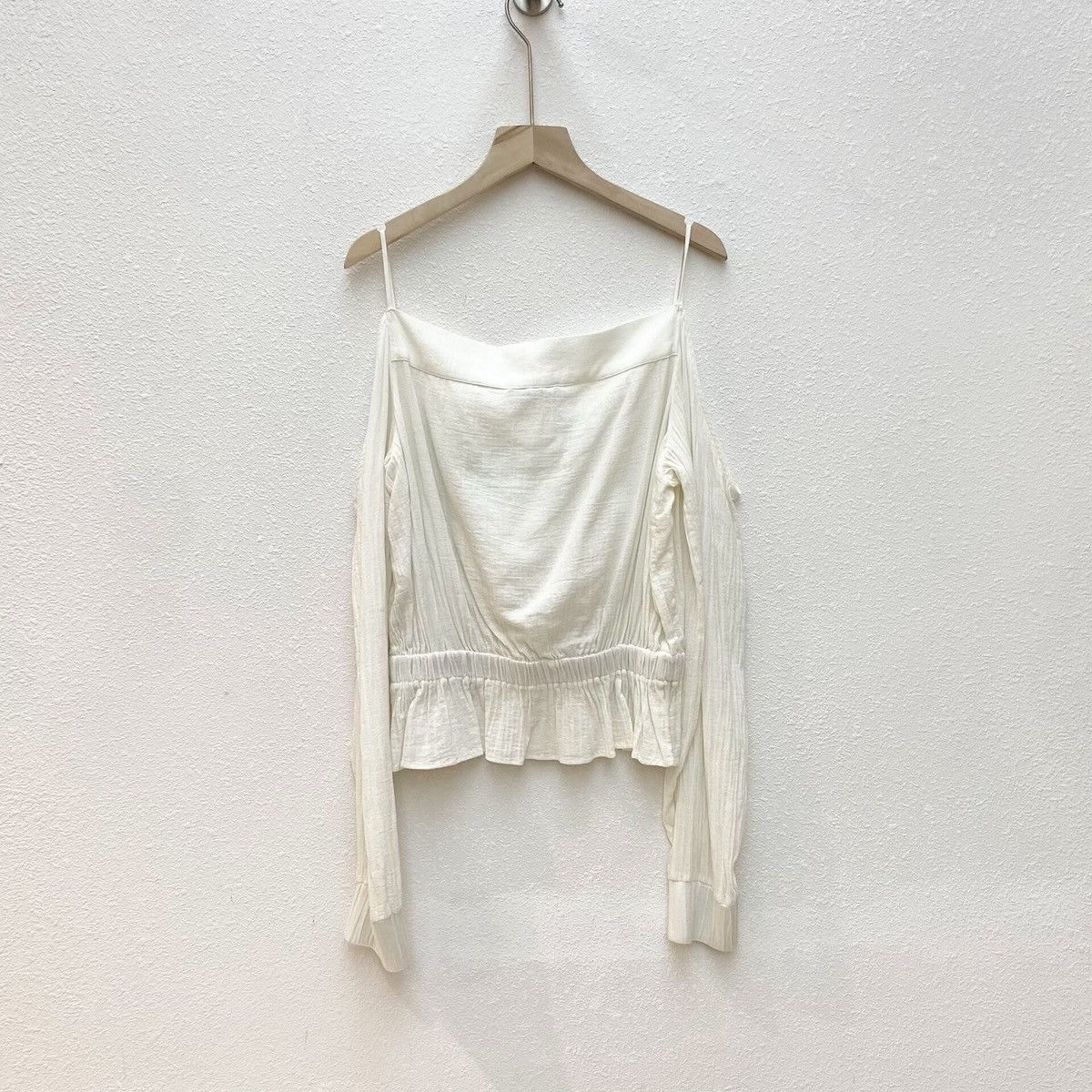 Balmain Balmain white off-shoulder short shirt Size XS / US 0-2 / IT 36-38 - 2 Thumbnail