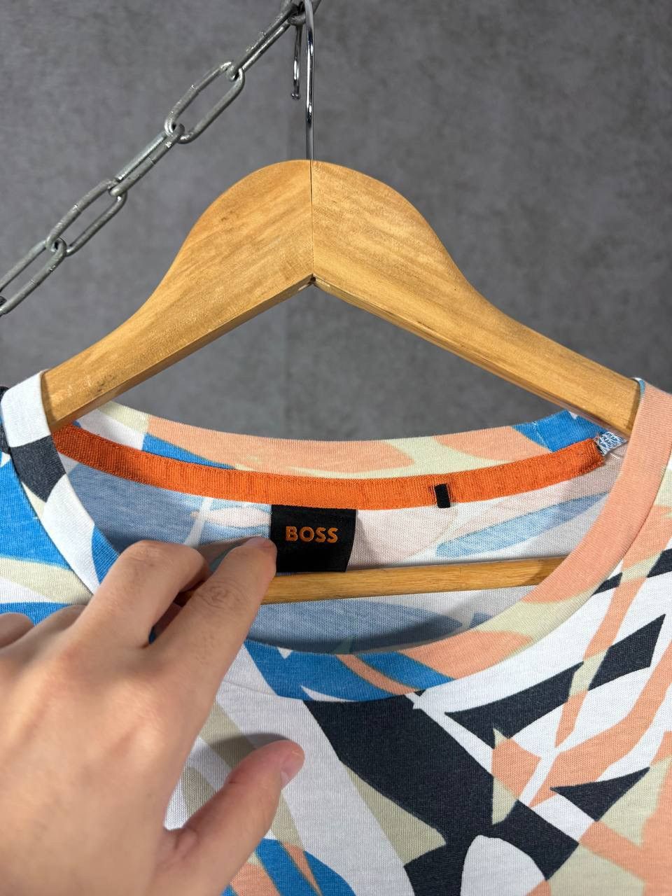 Hugo Boss Hugo Boss art crazy designer tee Size US L / EU 52-54 / 3 - 4 Thumbnail