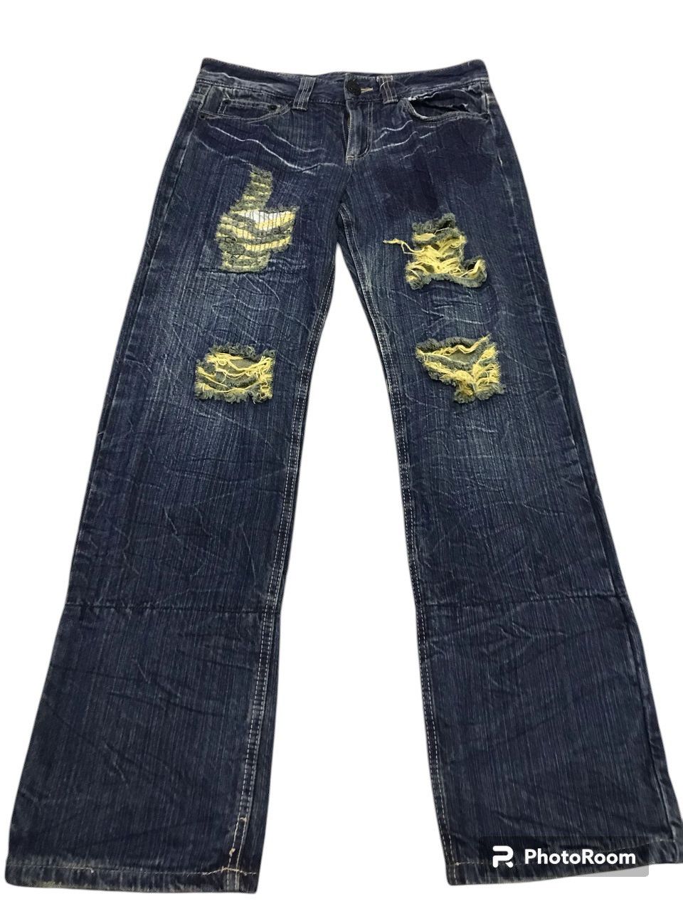 Japan 🇯🇵 distressed jeans