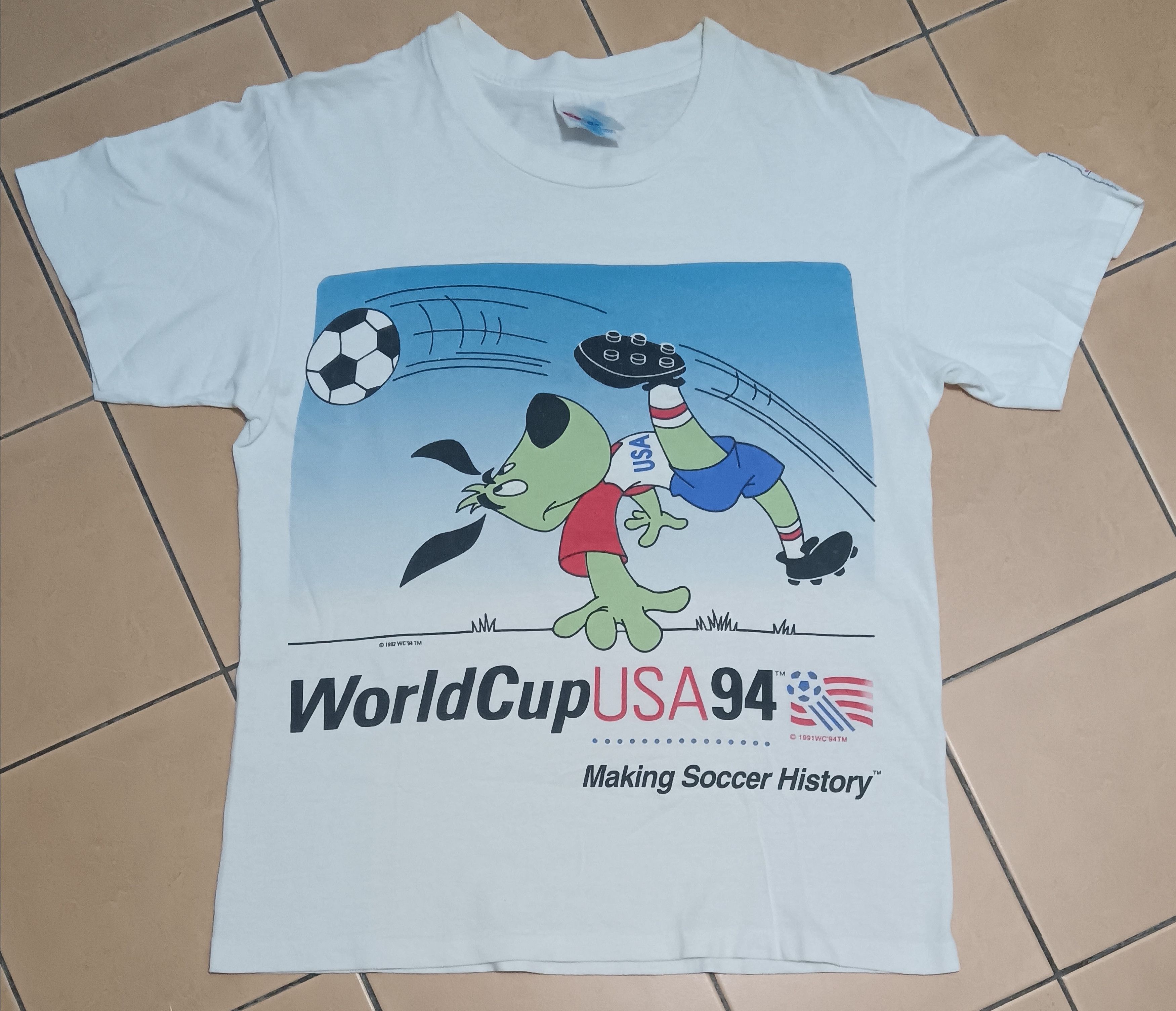 Vintage VINTAGE 90s USA FIFA WC SHIRT Size US S / EU 44-46 / 1 - 2 Thumbnail