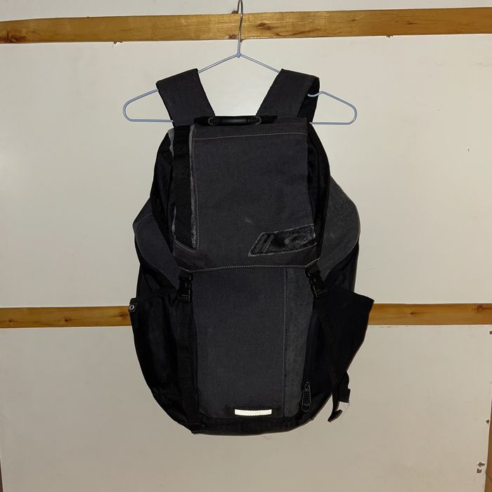 Oakley red hotsell code backpack