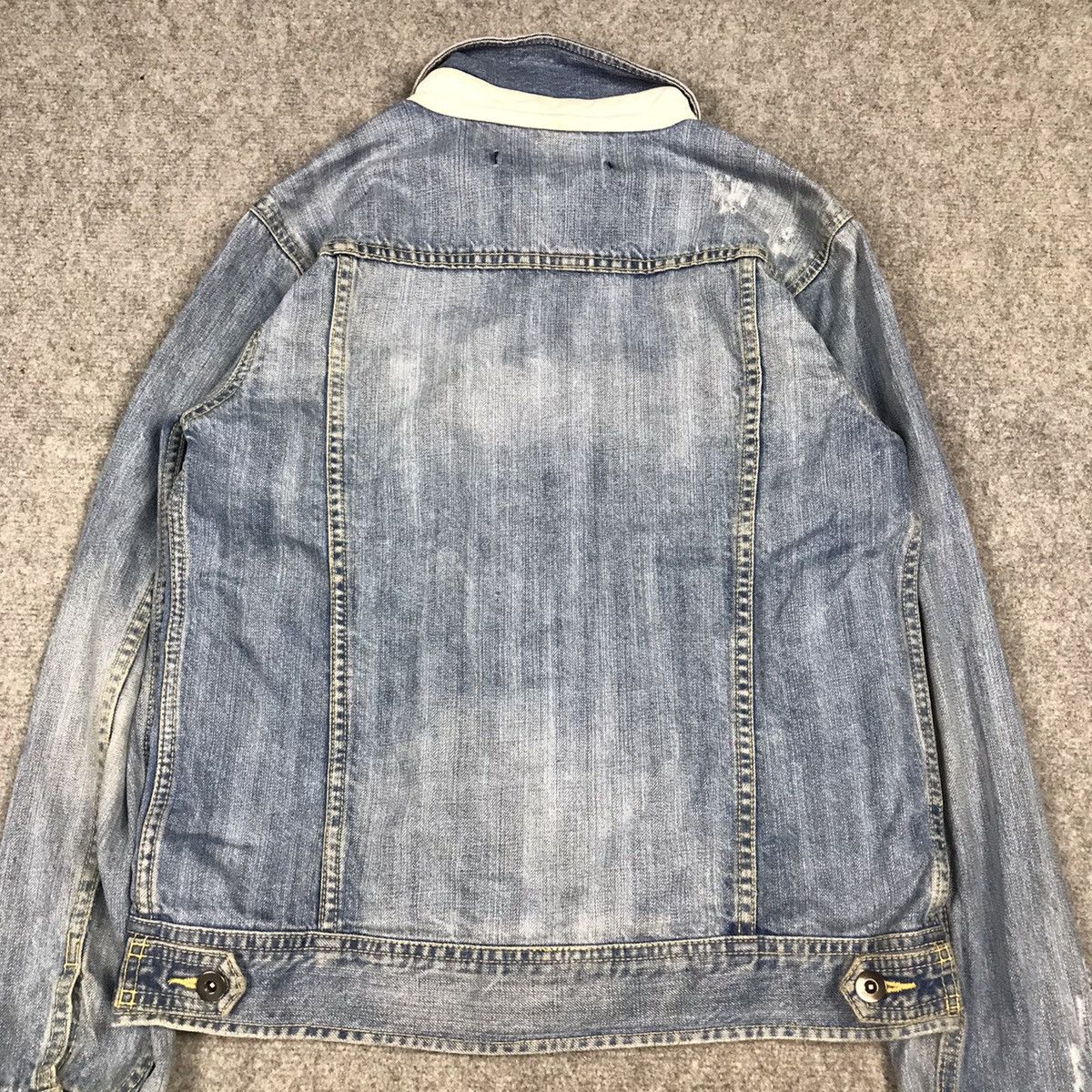 Japanese Brand DENIM DISTRESSED STYLE BUTTON JACKET Size US M / EU 48-50 / 2 - 9 Thumbnail