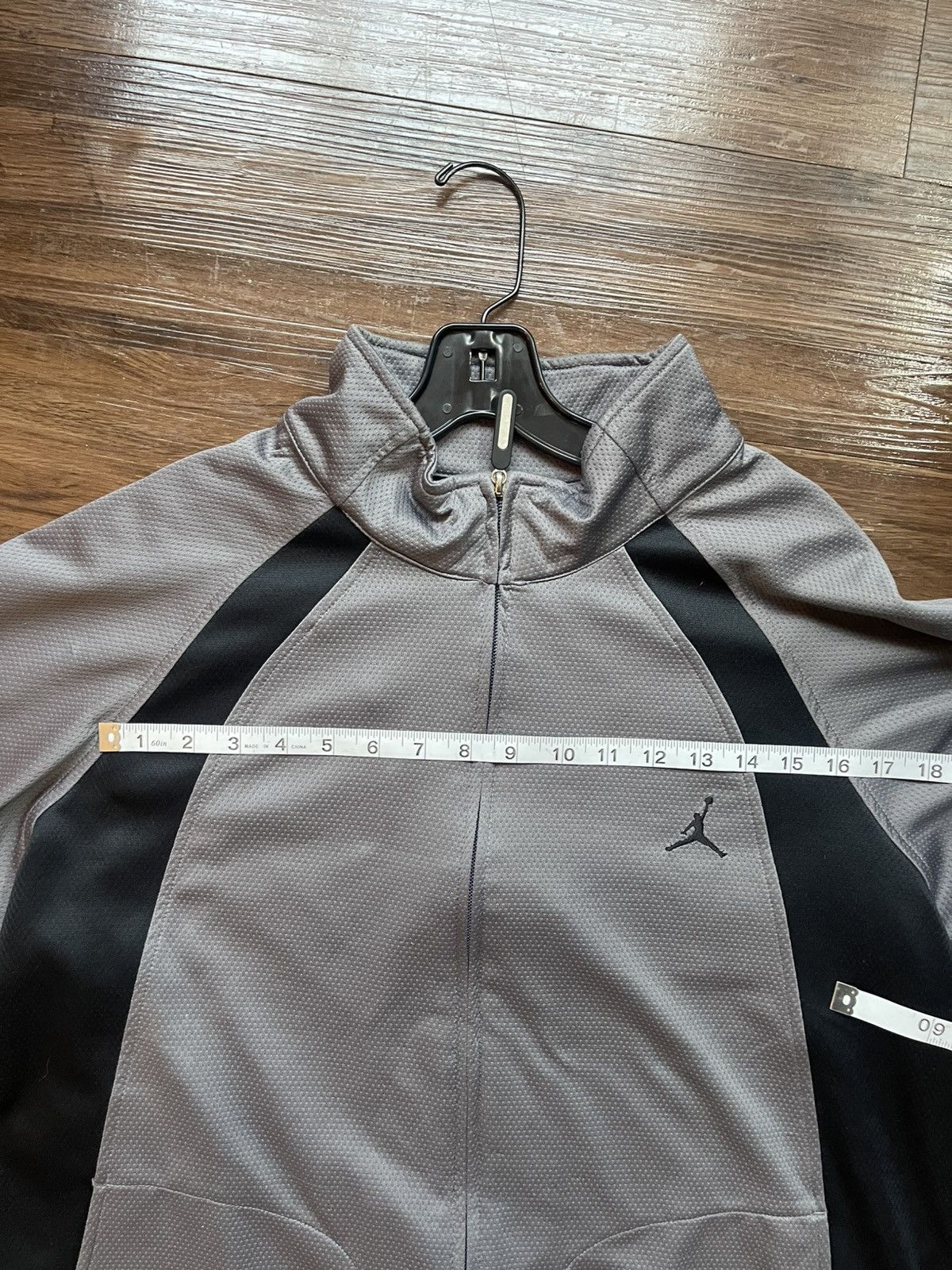 Jordan Brand × Nike × Vintage AIR JORDAN Full Zip Two Tone Track Jacket Polyester Size US L / EU 52-54 / 3 - 7 Thumbnail