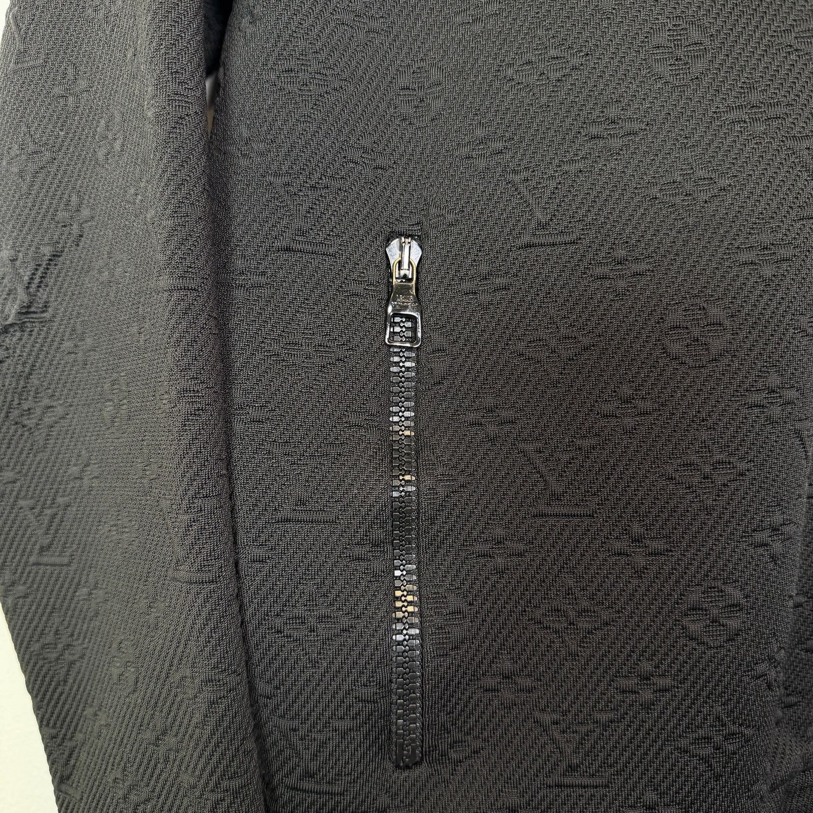 Louis Vuitton Louis Vuitton Monogram Embossed Zip-Up Jacket Size US S / EU 44-46 / 1 - 3 Thumbnail
