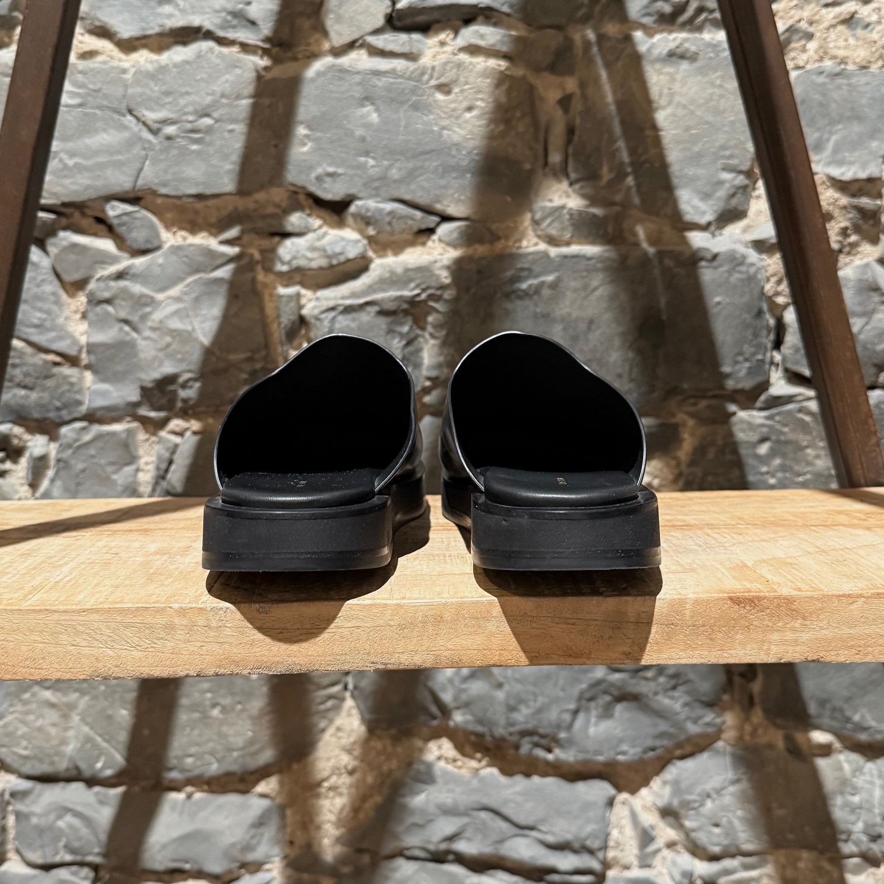 The Row The Row Black Leather Sabot Slip-on Mules Size US 8 / IT 38 - 4 Thumbnail