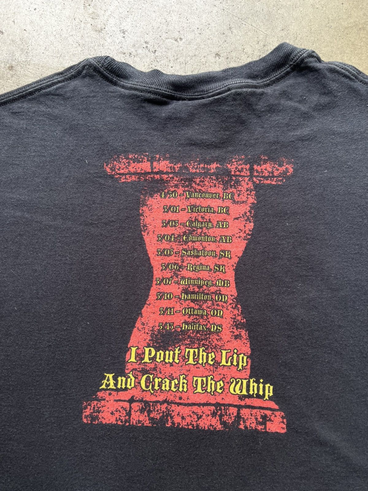 Vintage 2007 Queens Of The Stone Age Band Tour Tee Shirt Strokes Size US L / EU 52-54 / 3 - 5 Thumbnail