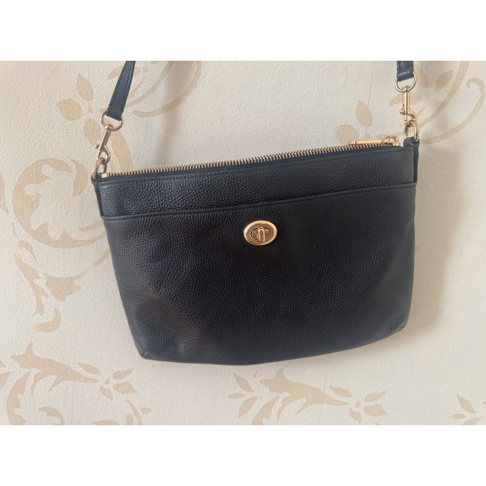 Coach Coach Black Leather Crossbody Bag Handbag Size ONE SIZE - 1 Thumbnail