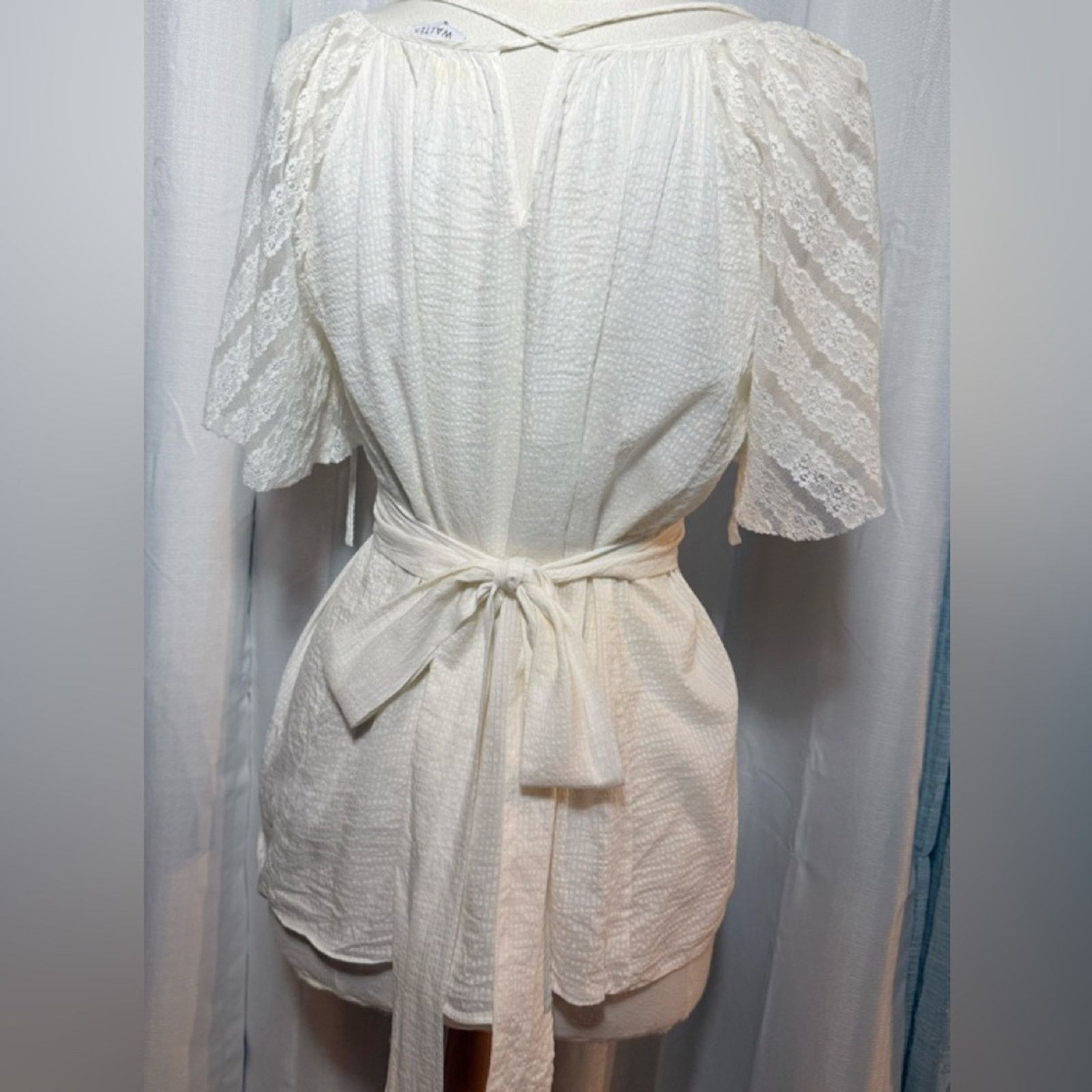 & Other Stories Chic White Lace Flutter Sleeve Blouse Size L / US 10 / IT 46 - 8 Thumbnail