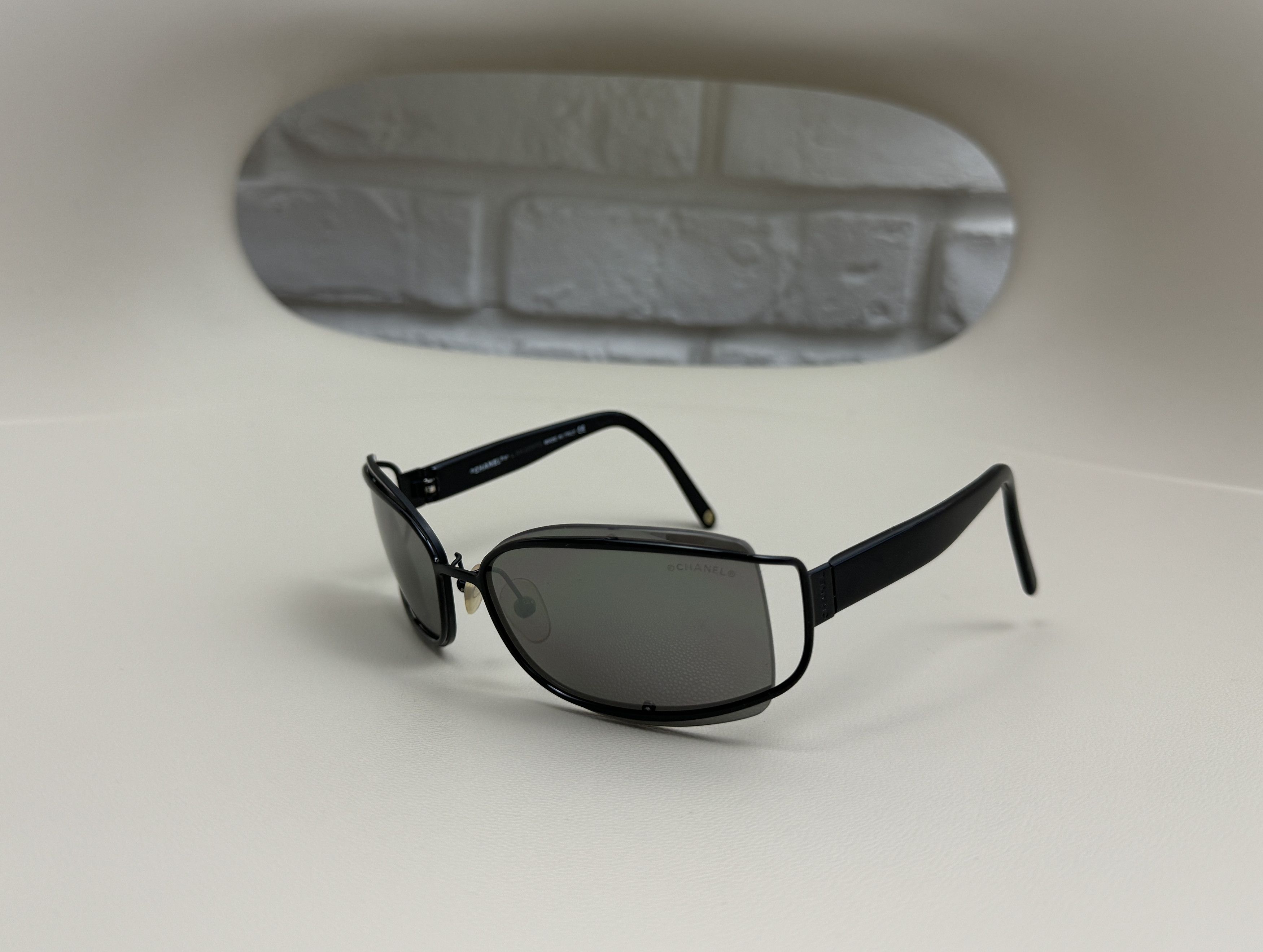 Chanel Retro Vintage 90s Chanel 4025 Sunglasses Rimless Black Metal Size ONE SIZE - 3 Thumbnail