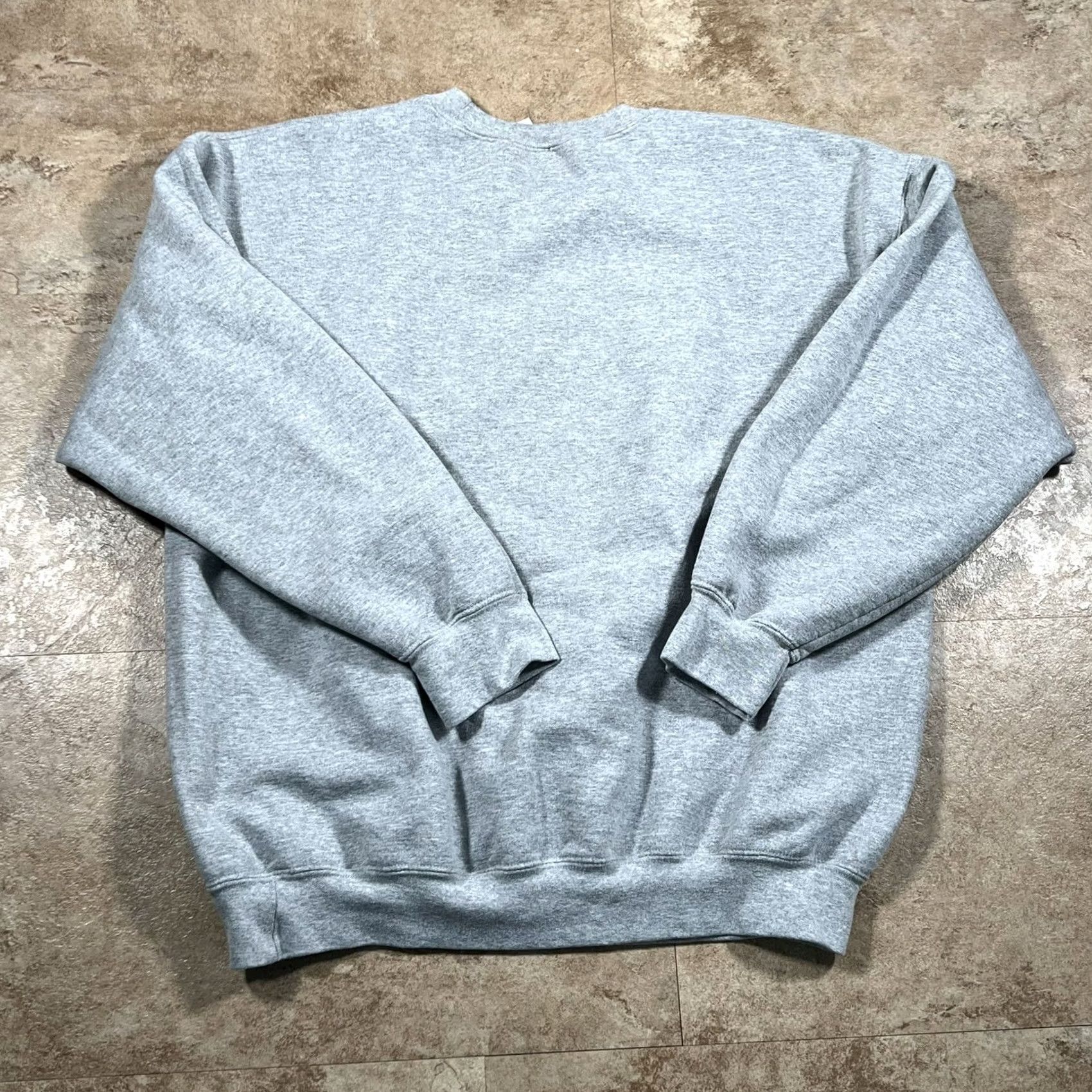 Vintage VINTAGE Mackay University Sweatshirt Sweatshirt XL Men Gray University Y2k Pullover Stain Size US XL / EU 56 / 4 - 4 Thumbnail