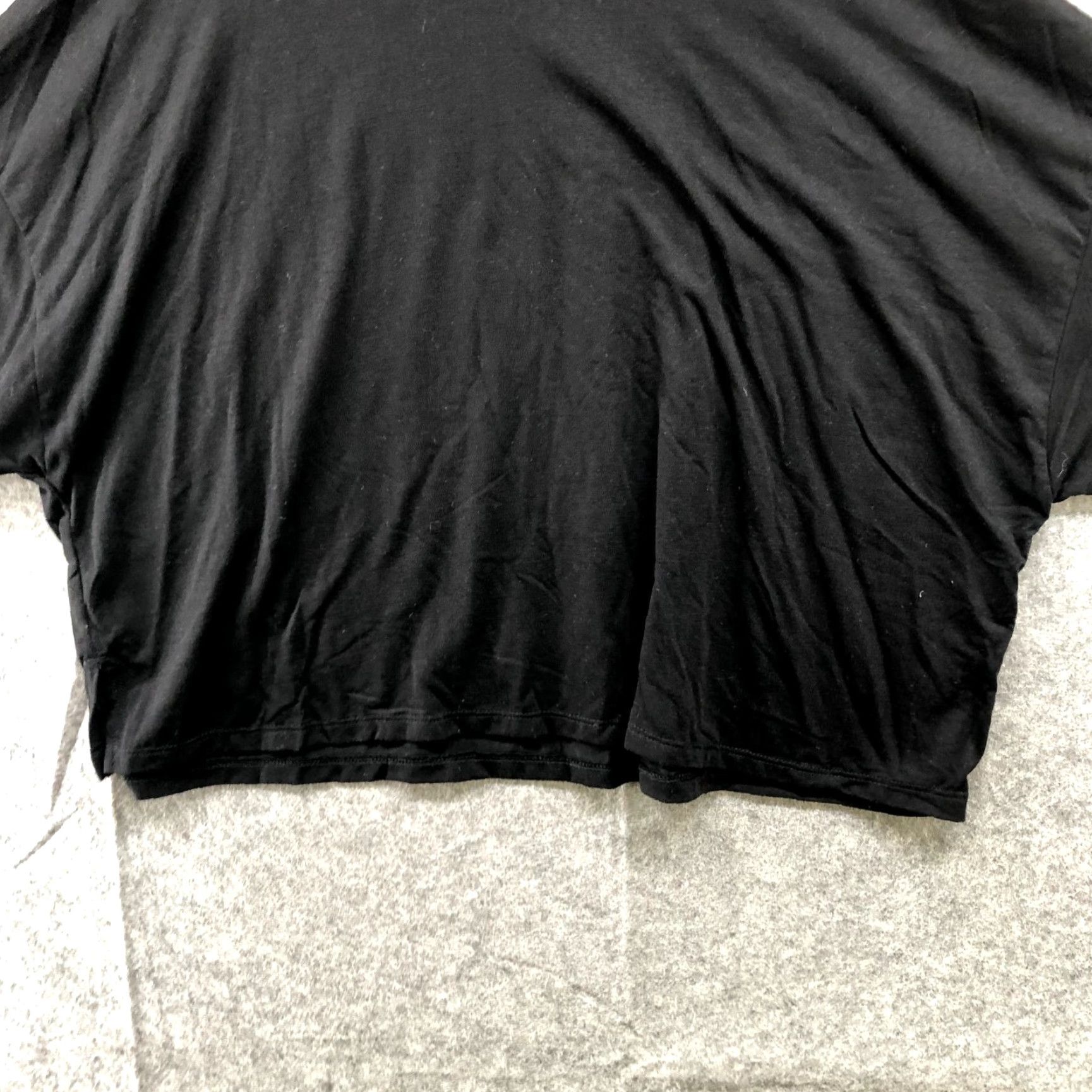Old Navy Old Navy T-Shirt Cropped Womens LP Black Short Sleeve Crewneck Active Size L / US 10 / IT 46 - 4 Thumbnail