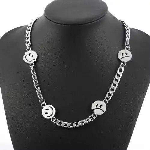 Jewelry Smiley Necklace Size ONE SIZE - 4 Thumbnail