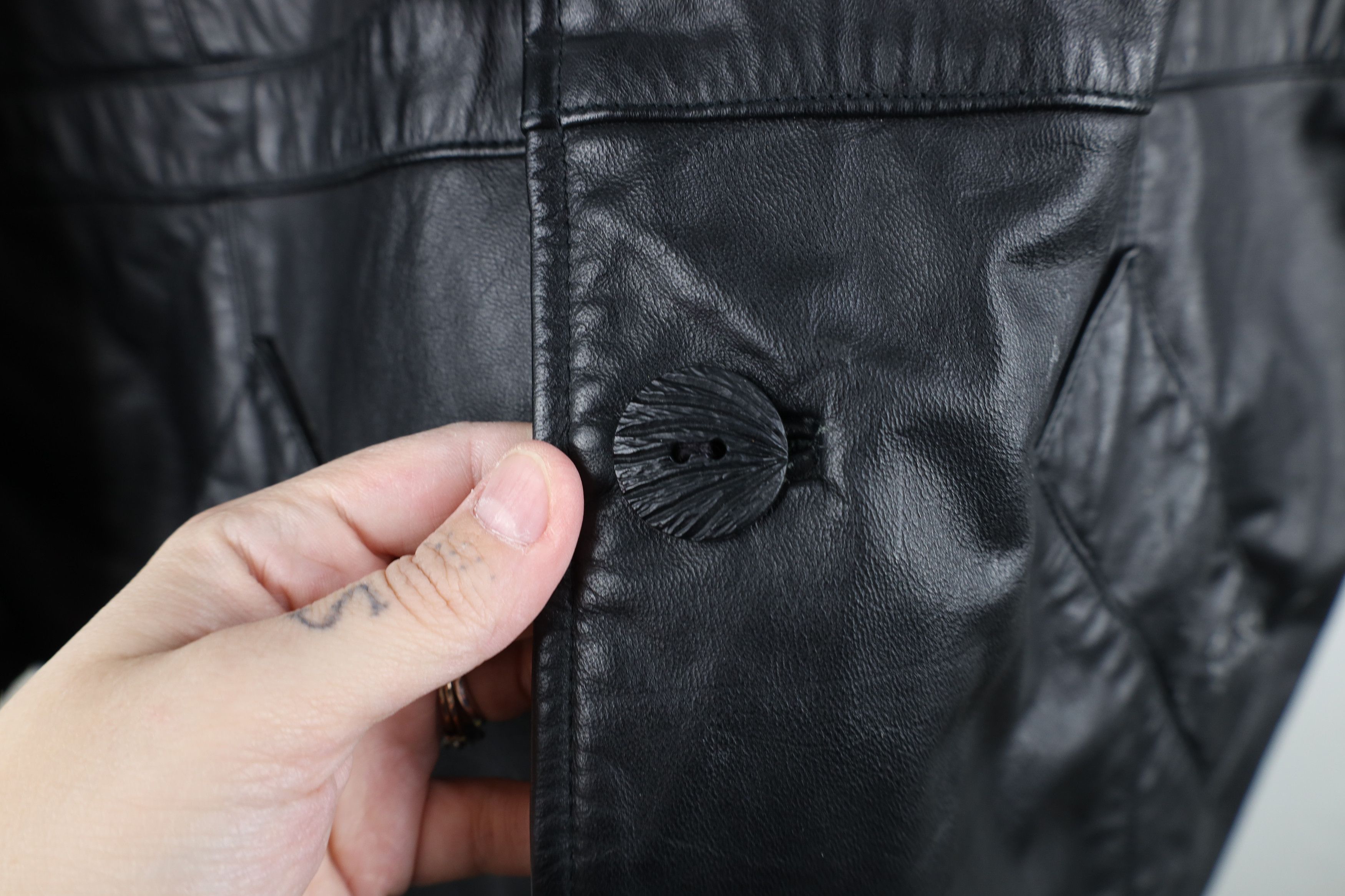 Vintage Vintage 70s Streetwear Button Leather Jacket Coat Black Size US XXL / EU 58 / 5 - 5 Thumbnail