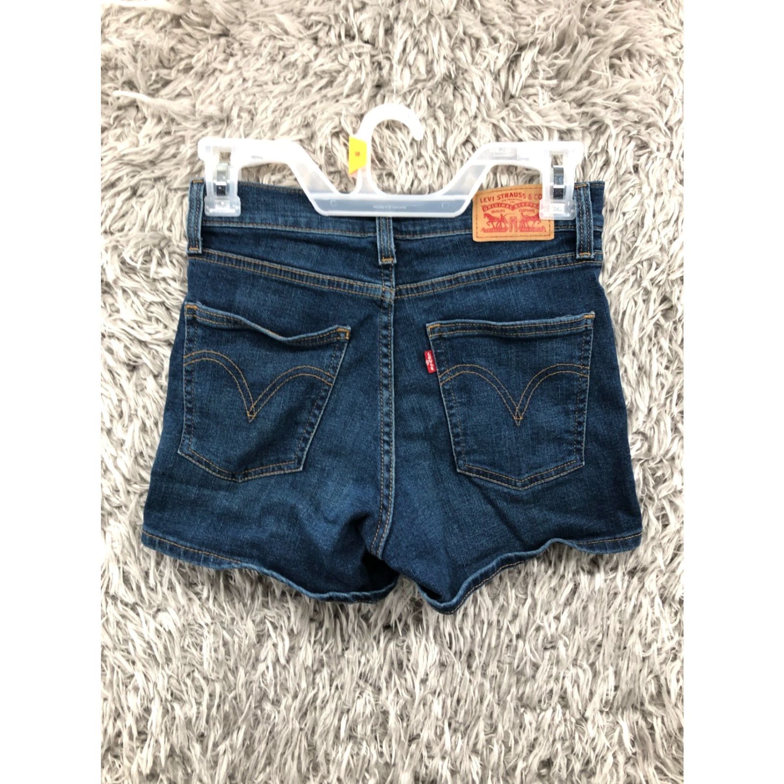 Levi's Levi's Shorts Womens 25 Mid Rise Bermuda 5-Pocket Denim Blue Dark Wash Cotton Womens Size 42" / US 20 - 4 Thumbnail