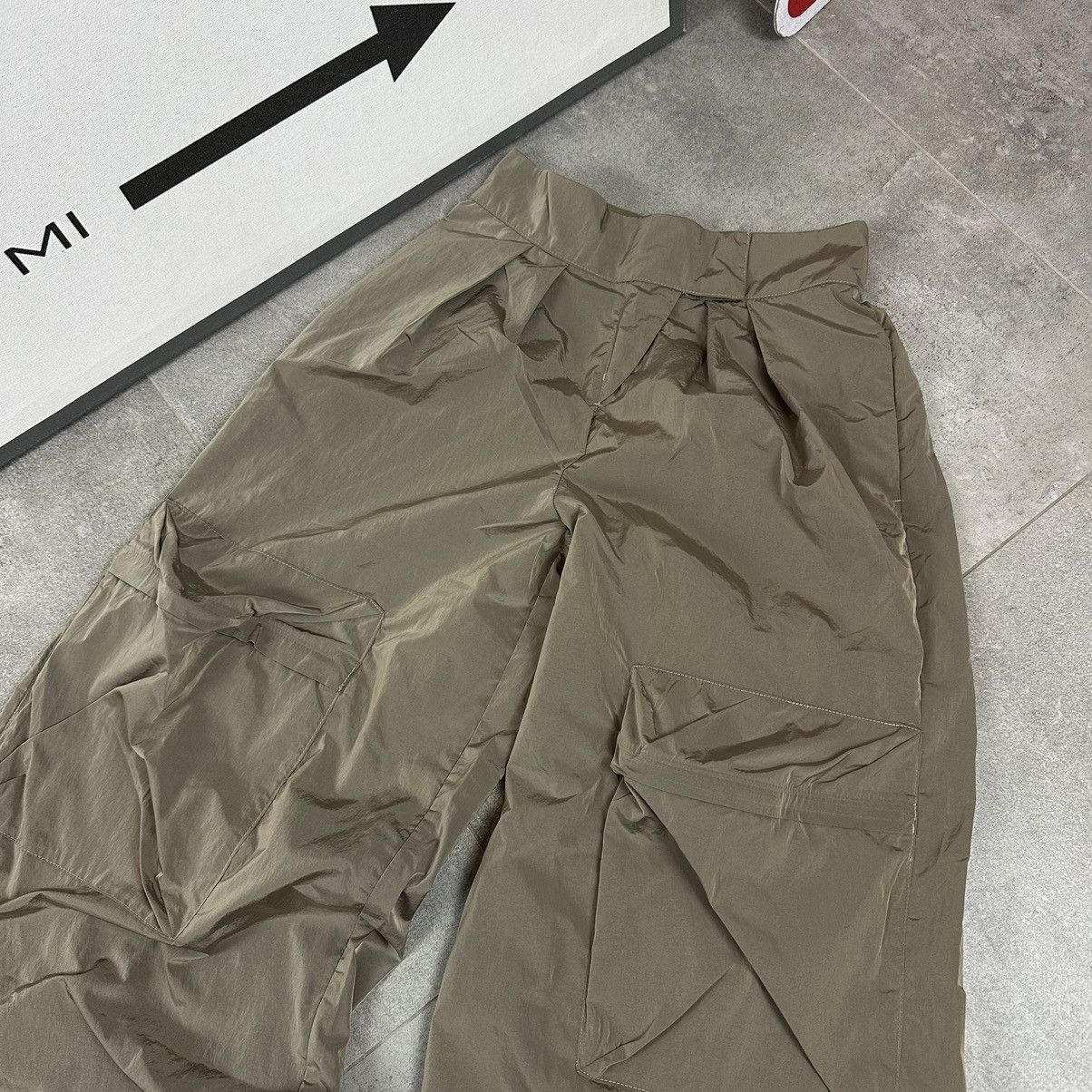 Nike Nike TechPack parachute pants jogger XS khaki streetwear Size US 28 / EU 44 - 4 Thumbnail