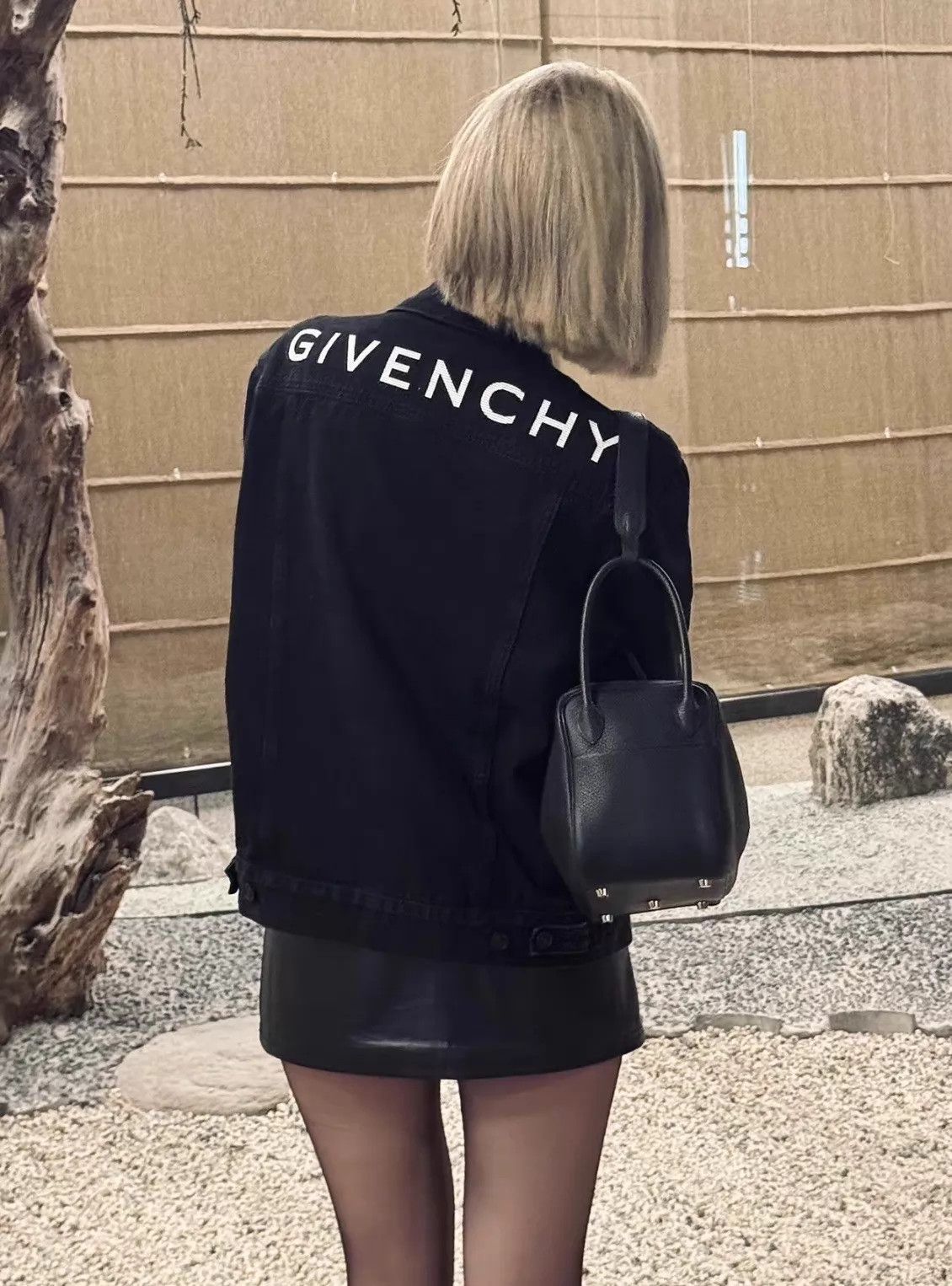 Givenchy Givenchy Black Washed Distressed Denim Logo Back Unisex S Size S / US 4 / IT 40 - 8 Thumbnail
