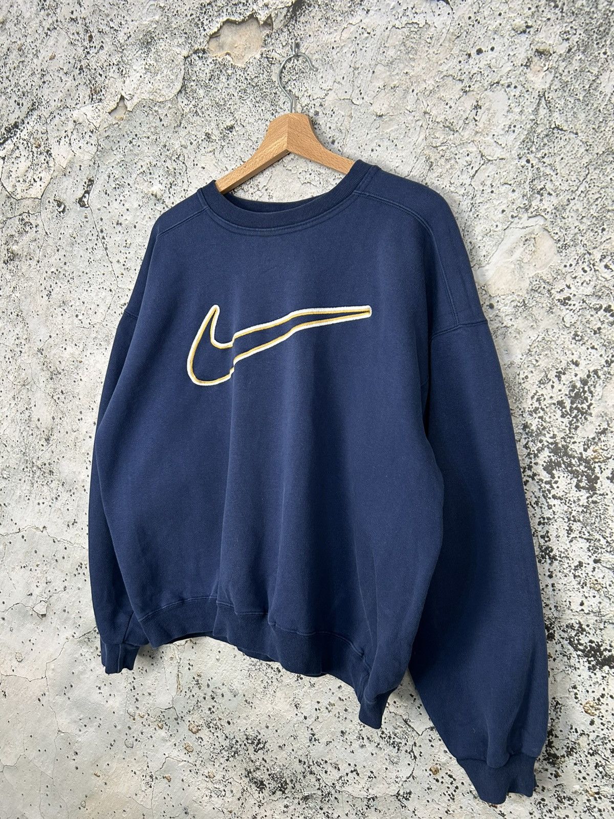 Nike Nike 90s Vintage Big Swoosh Crewneck Rap Baggy Streetwear Size US L / EU 52-54 / 3 - 2 Thumbnail