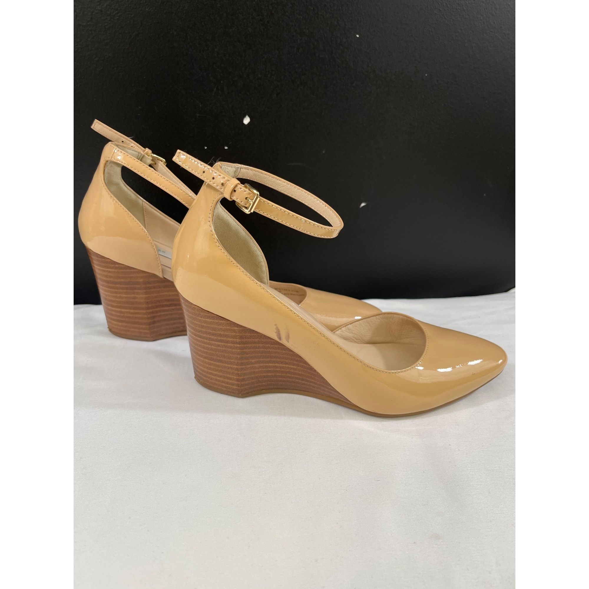 Cole Haan Cole Haan Grand Os Women's Beige Shoes/Heels Size 6.5B SKU 5 Size US 6.5 / IT 36.5 - 1 Thumbnail