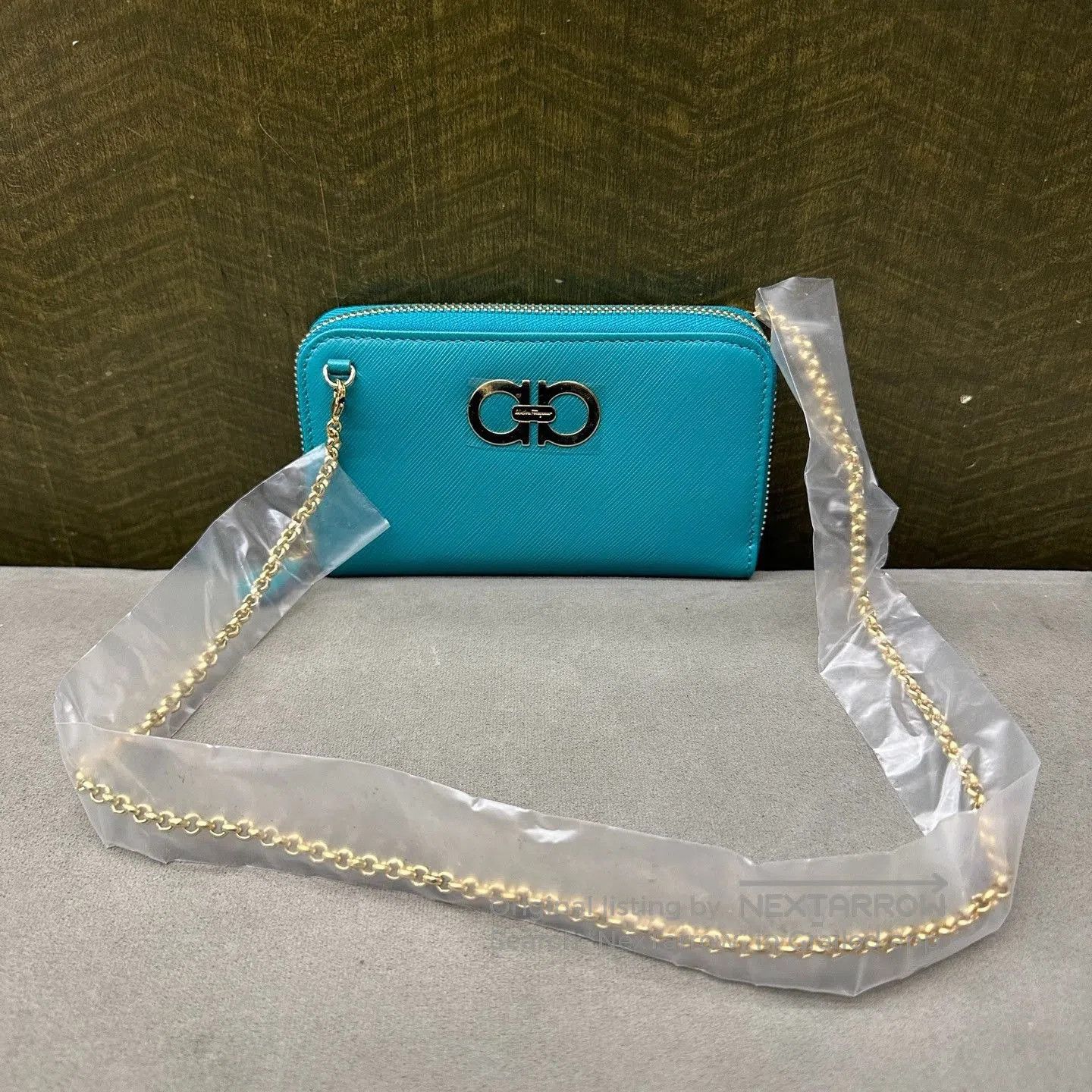 Salvatore Ferragamo Ferragamo Blue Small Crossbody Bag. Size ONE SIZE - 1 Thumbnail