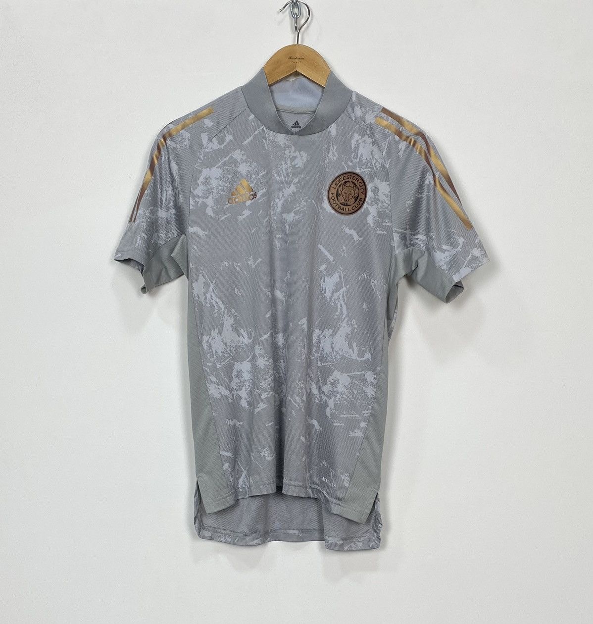Adidas LEICESTER CITY 2020 2021 Football Shirt Jersey Adidas Size S Size US S / EU 44-46 / 1 - 1 Thumbnail