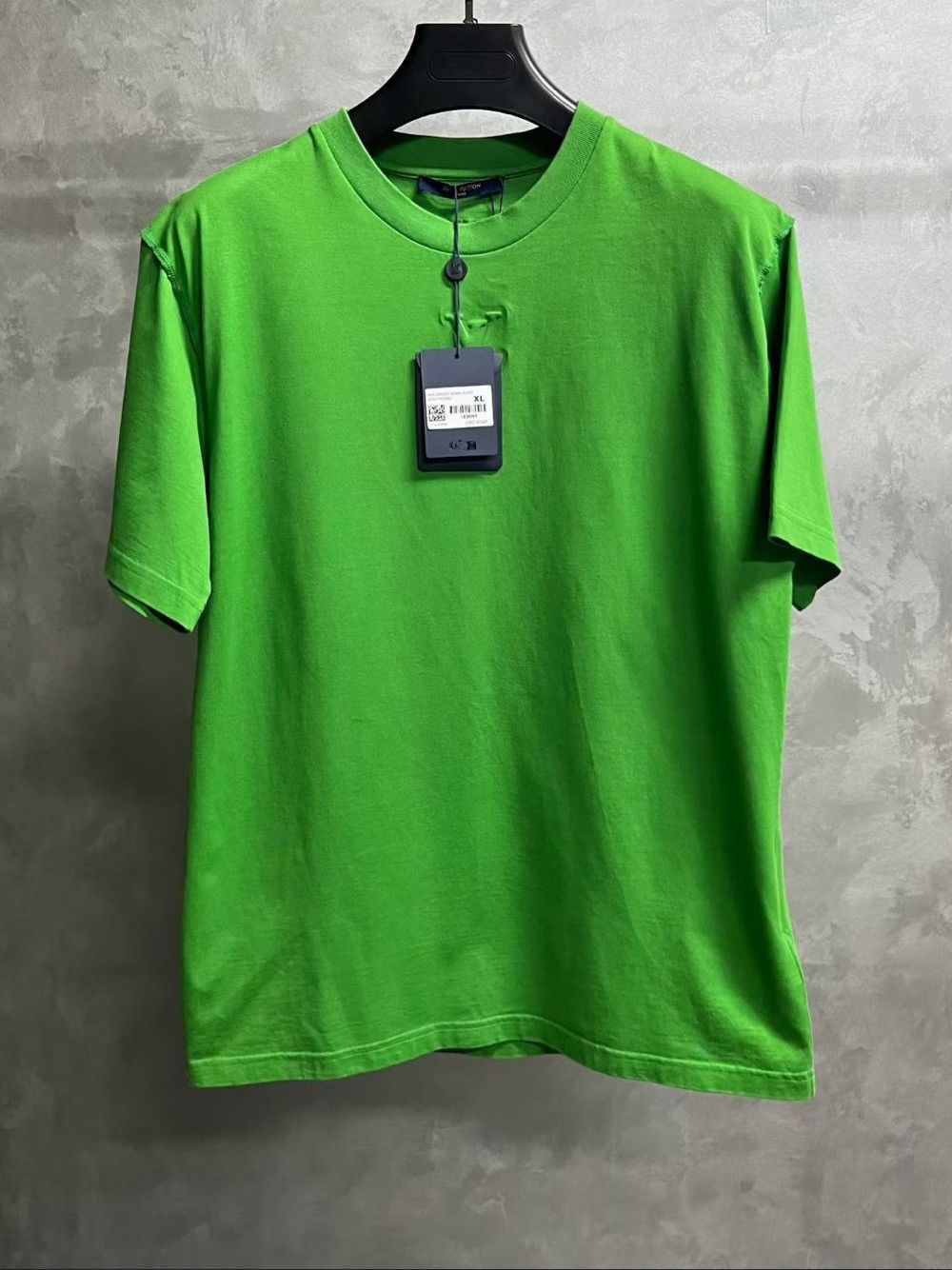 Louis Vuitton Louis Vuitton Green Logo Short Sleeve T-Shirt Size XL Size US XL / EU 56 / 4 - 1 Thumbnail