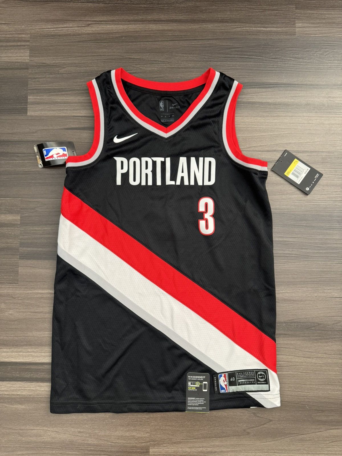 Nike Portland Trail Blazers CJ McCollum #3 NBA Swingman Jersey Size US S / EU 44-46 / 1 - 1 Thumbnail
