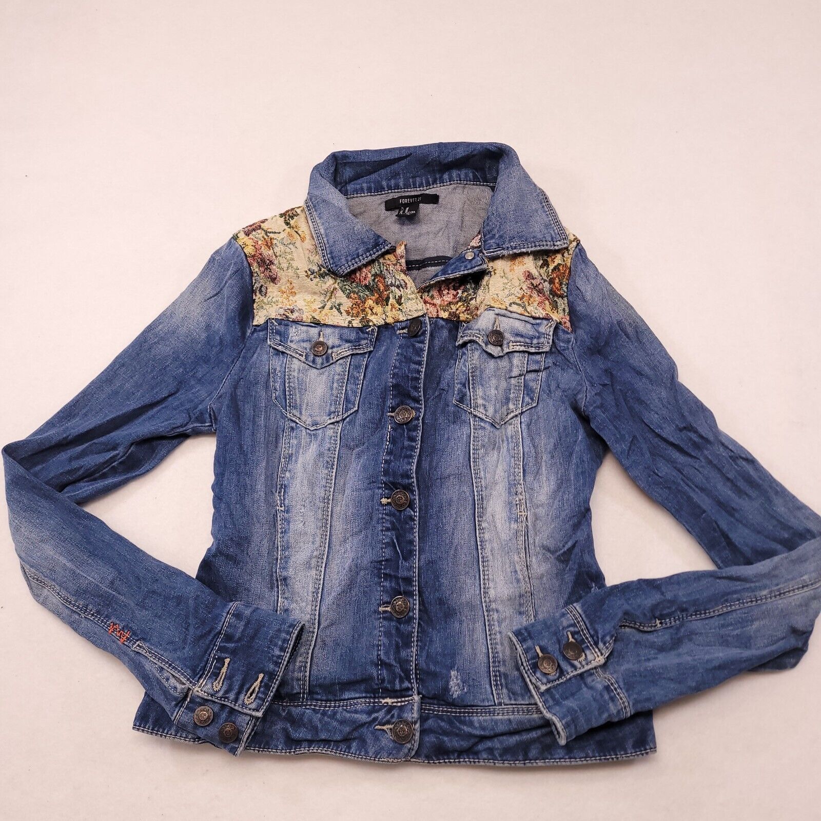 Forever 21 Forever 21 Button Up Denim Jacket Womens Size Medium M Blue Size M / US 6-8 / IT 42-44 - 2 Thumbnail