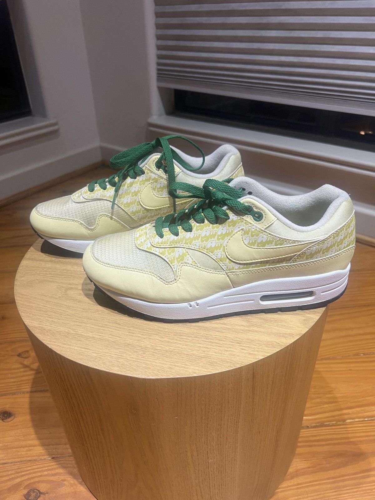 Nike Nike Air Max 1 Lemonade (2020) Size US 8 / EU 41 - 5 Thumbnail