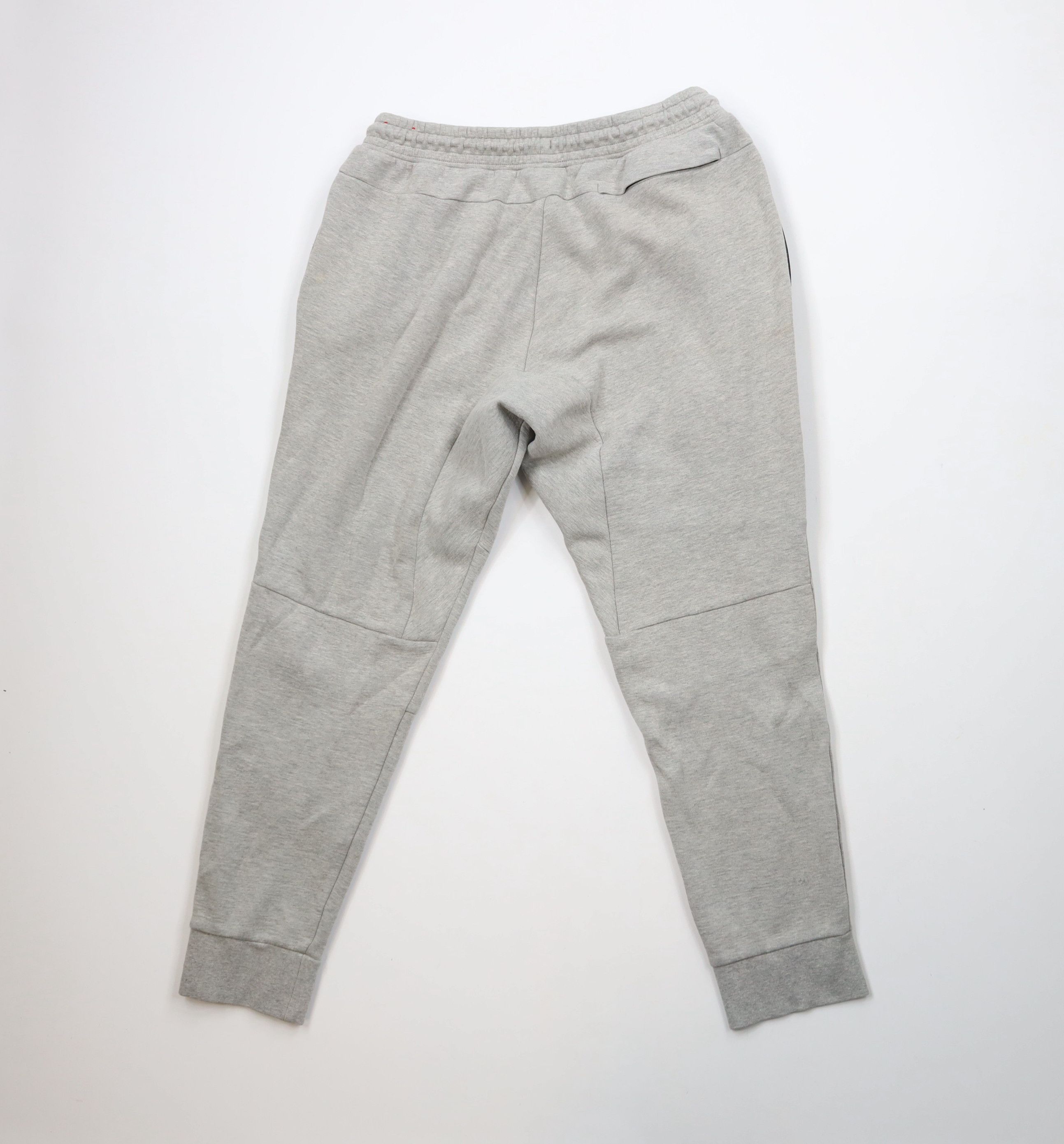 Nike Nike Tech Fleece Spell Out Cuffed Sweatpants Joggers Gray Size US 38 / EU 54 - 12 Thumbnail