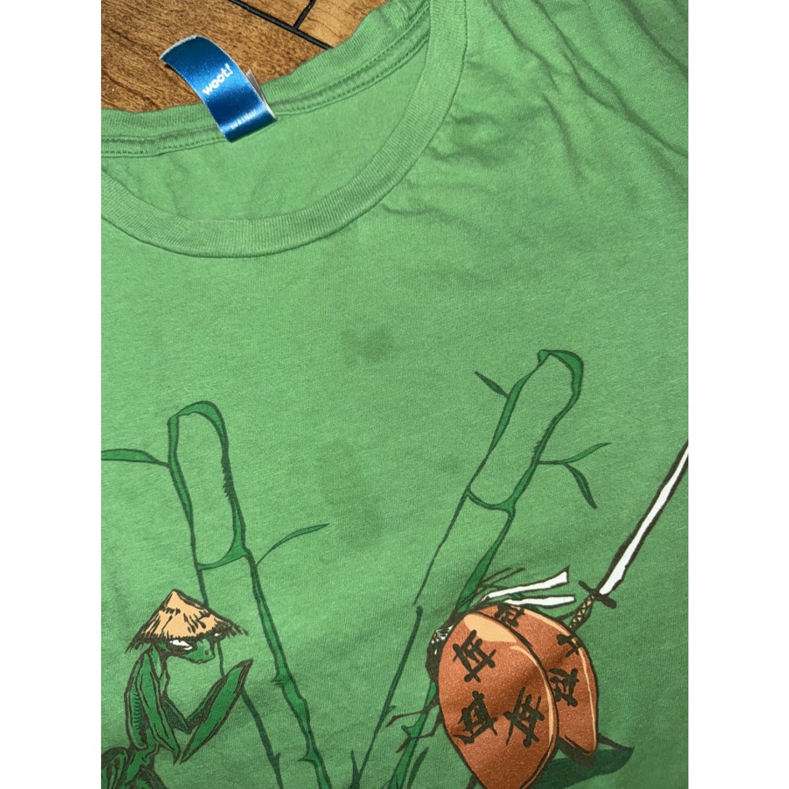 Praying Mantis Praying Mantis vs Ladybug Samurai Graphic T-Shirt Green Mens L Size US L / EU 52-54 / 3 - 6 Thumbnail
