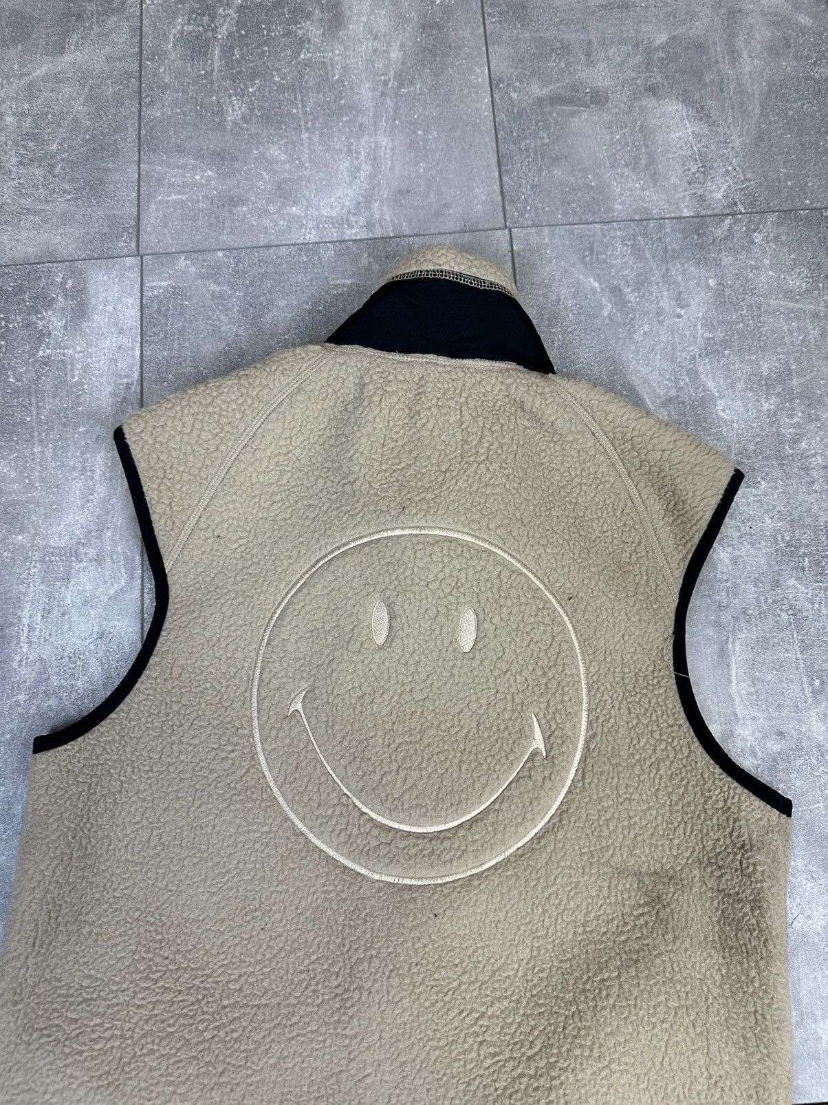 H&M Men’s vintage fleece vest Smiley x h&m Size US XS / EU 42 / 0 - 9 Thumbnail