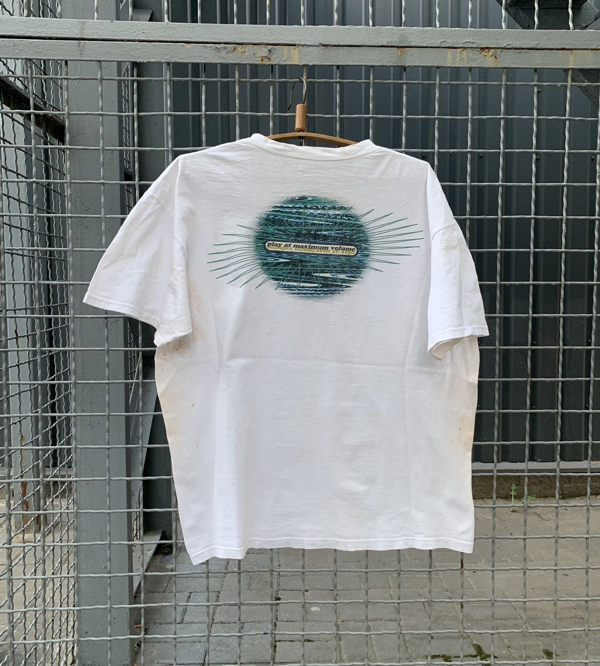 Nike × Vintage Vintage 90s Nike Thrashed Shirt Y2K Streetwear Tee Size US L / EU 52-54 / 3 - 2 Thumbnail
