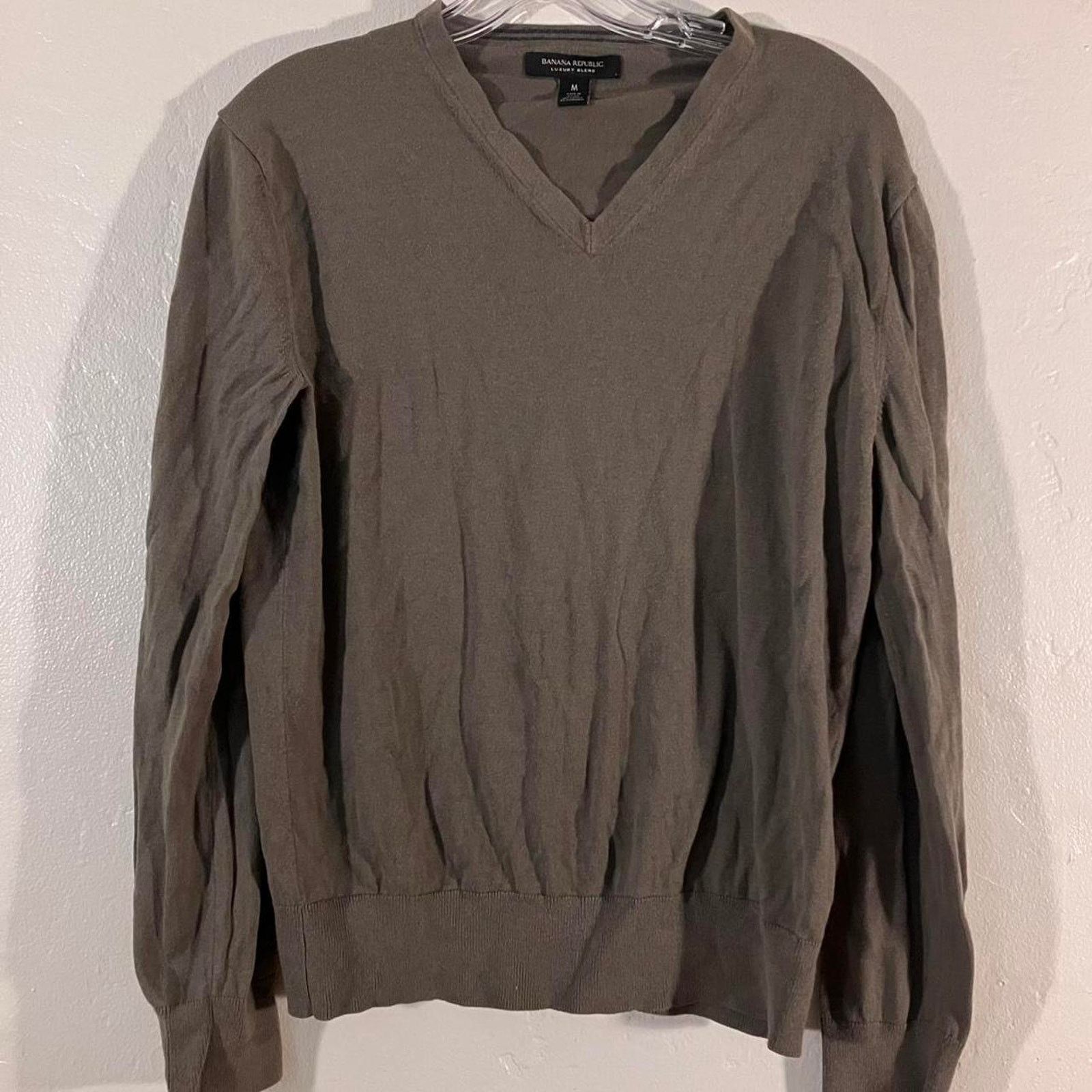 Banana Republic Banana Republic Luxury Blend Brown V-neck Sweater Medium Size M / US 6-8 / IT 42-44 - 1 Thumbnail