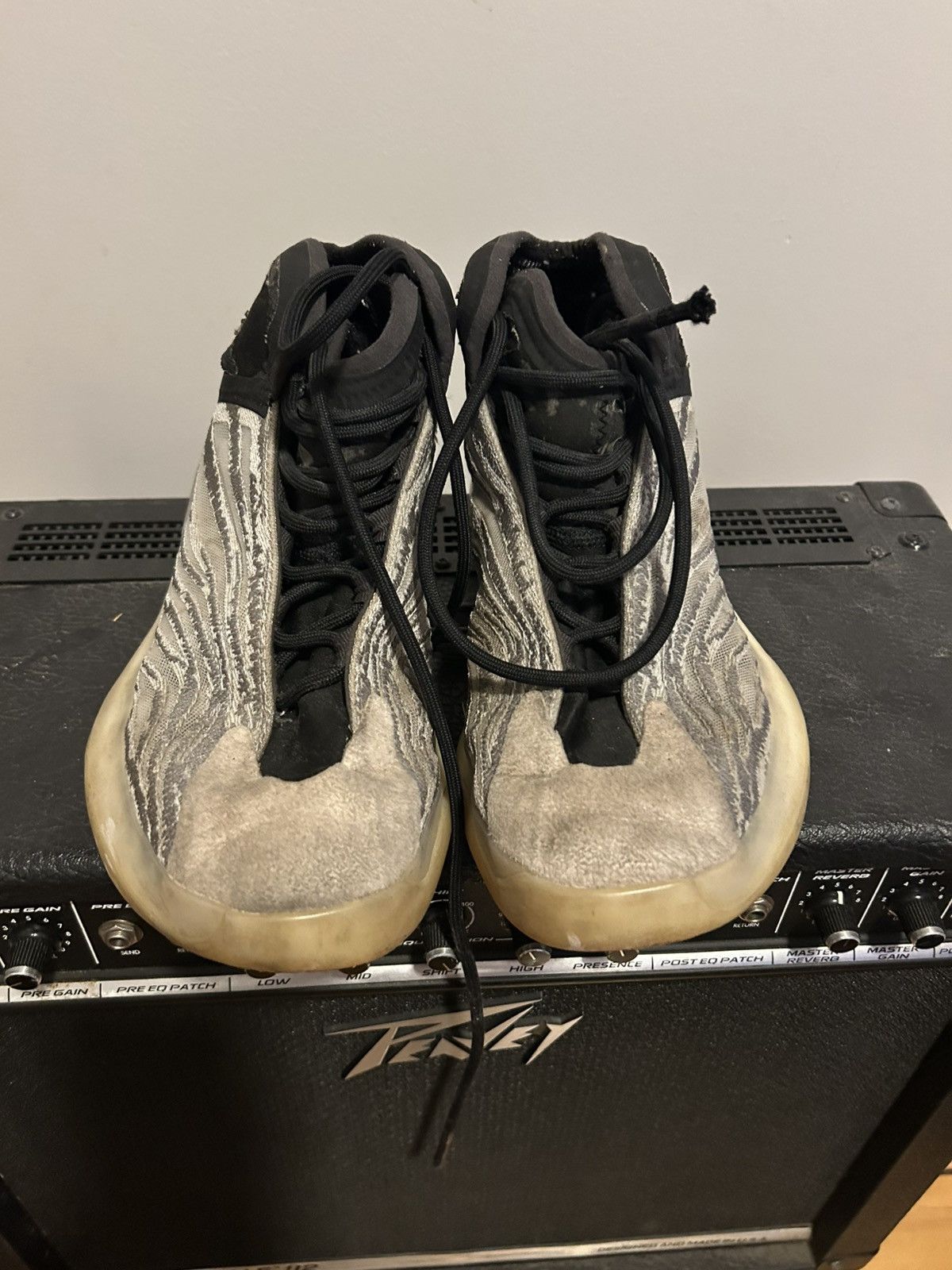 Yeezy Yeezy QNTM Basketball Size US 9 / EU 42 - 2 Thumbnail