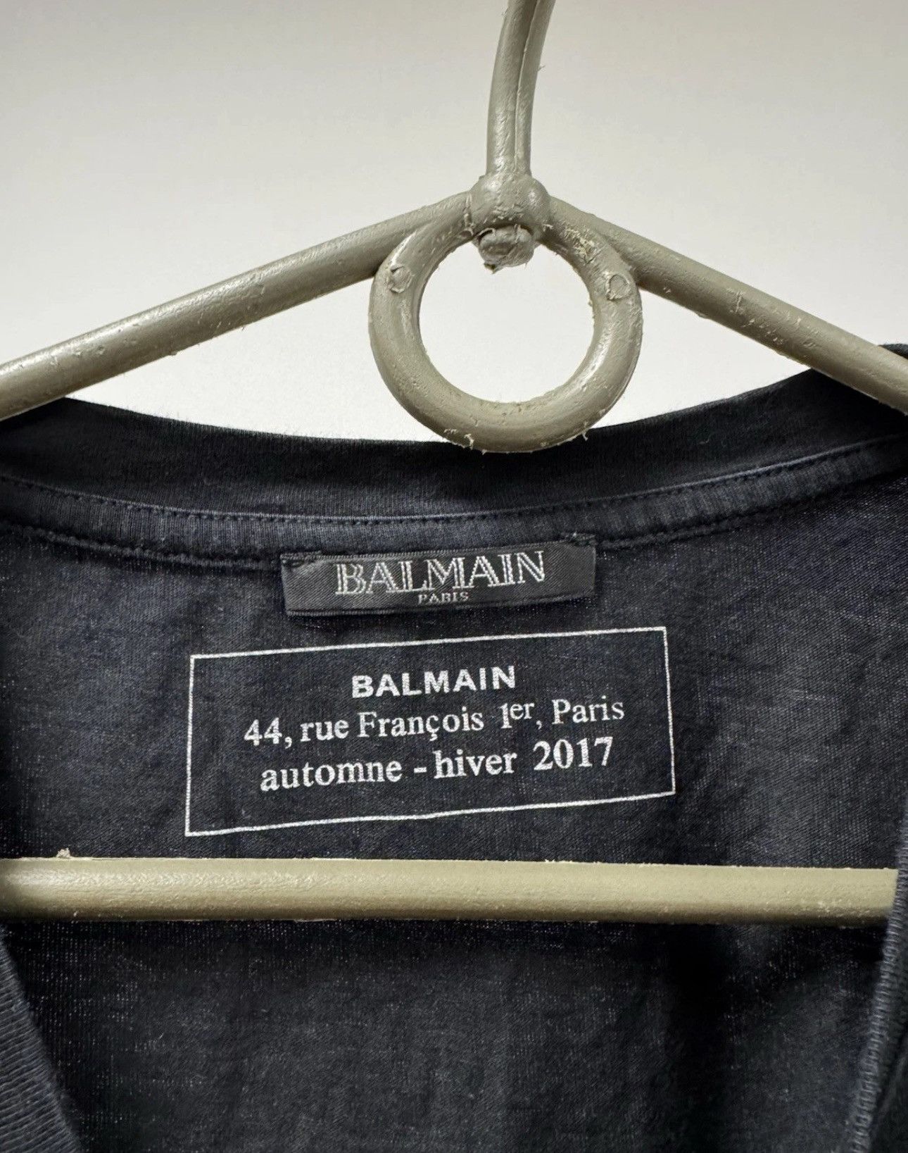 Balmain × Designer × Pierre Balmain Rare Authentic Balmain Paris T -Shirt Big Logo M Size Luxury Size US M / EU 48-50 / 2 - 4 Thumbnail
