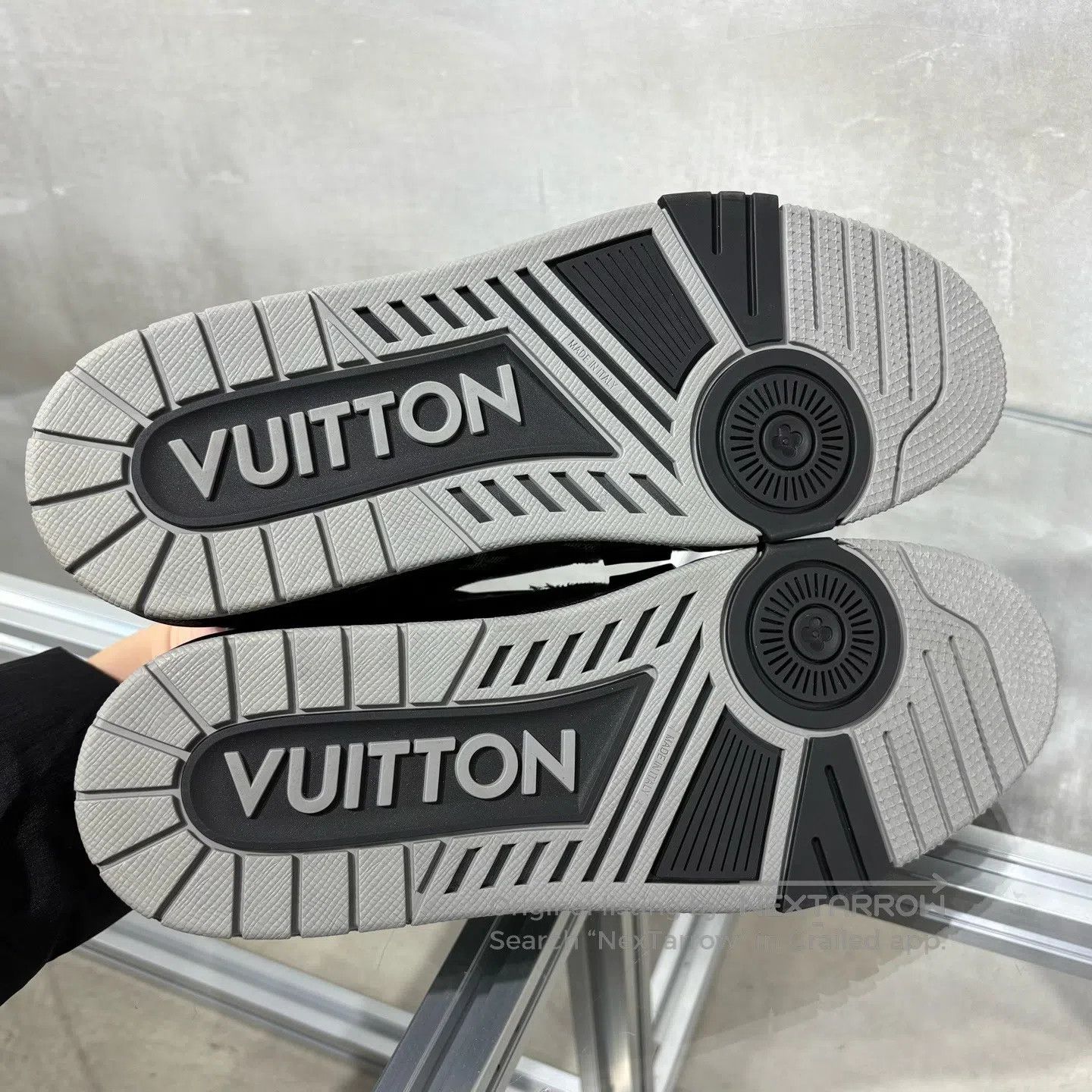 Louis Vuitton Louis Vuitton Trainer Jeansbreaker Black shoes Size US 10.5 / EU 43-44 - 7 Thumbnail