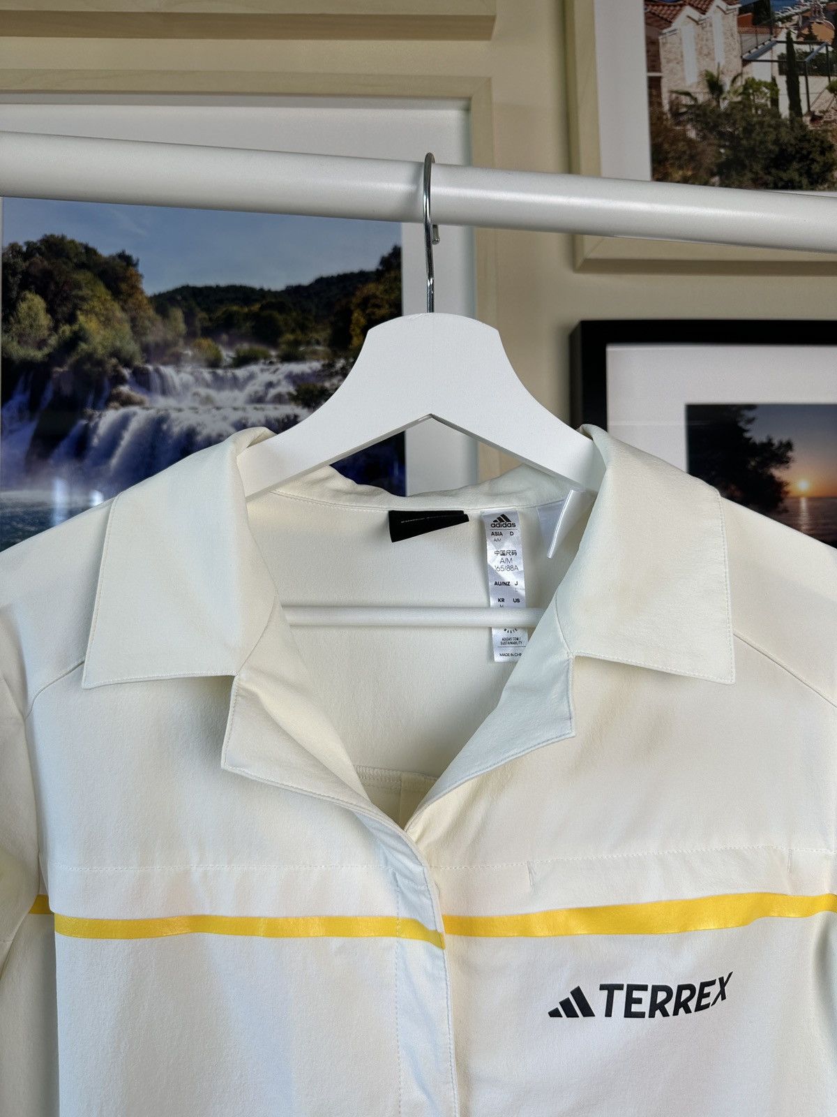 Adidas Cream light jacket Adidas Terrex x National Geographic Size US M / EU 48-50 / 2 - 2 Thumbnail