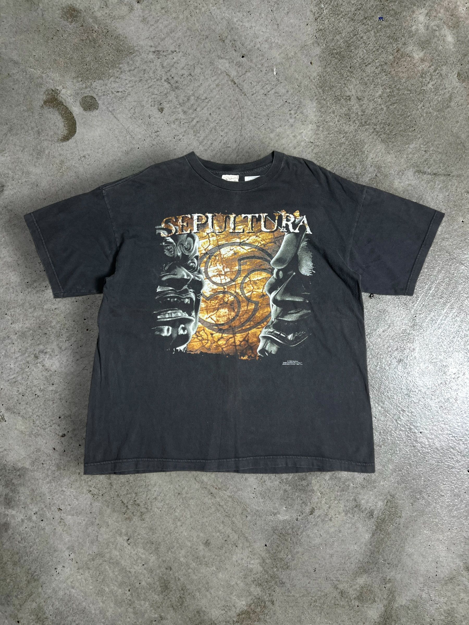 Band Tees VTG 90s Sepultura Against Blue Grape Band Tee (XL) GTME655 Size US XL / EU 56 / 4 - 1 Thumbnail