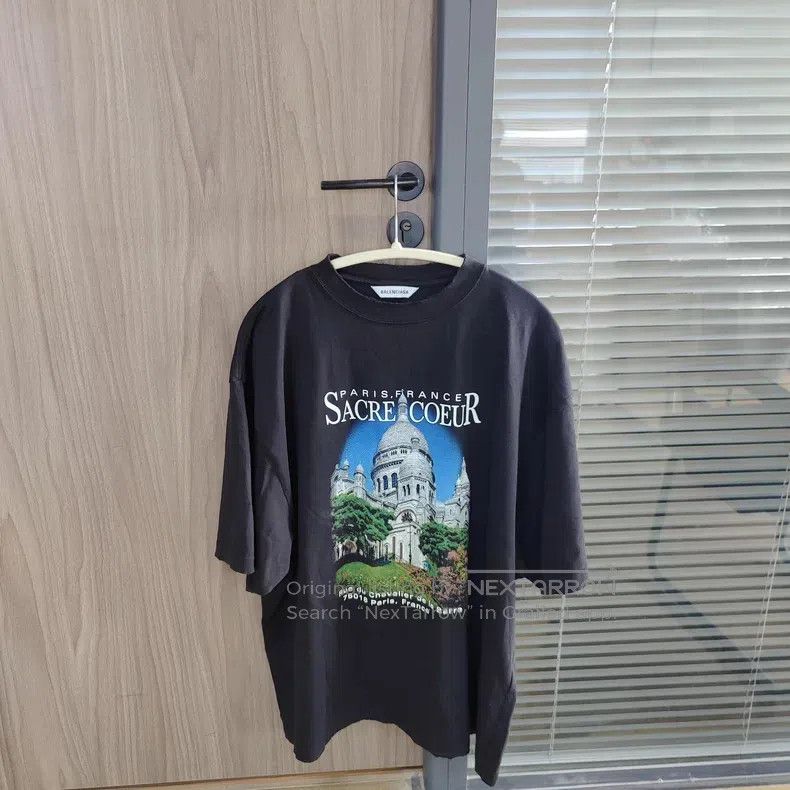 Balenciaga Balenciaga Double-sided church printed black short-sleeved Size US M / EU 48-50 / 2 - 1 Thumbnail
