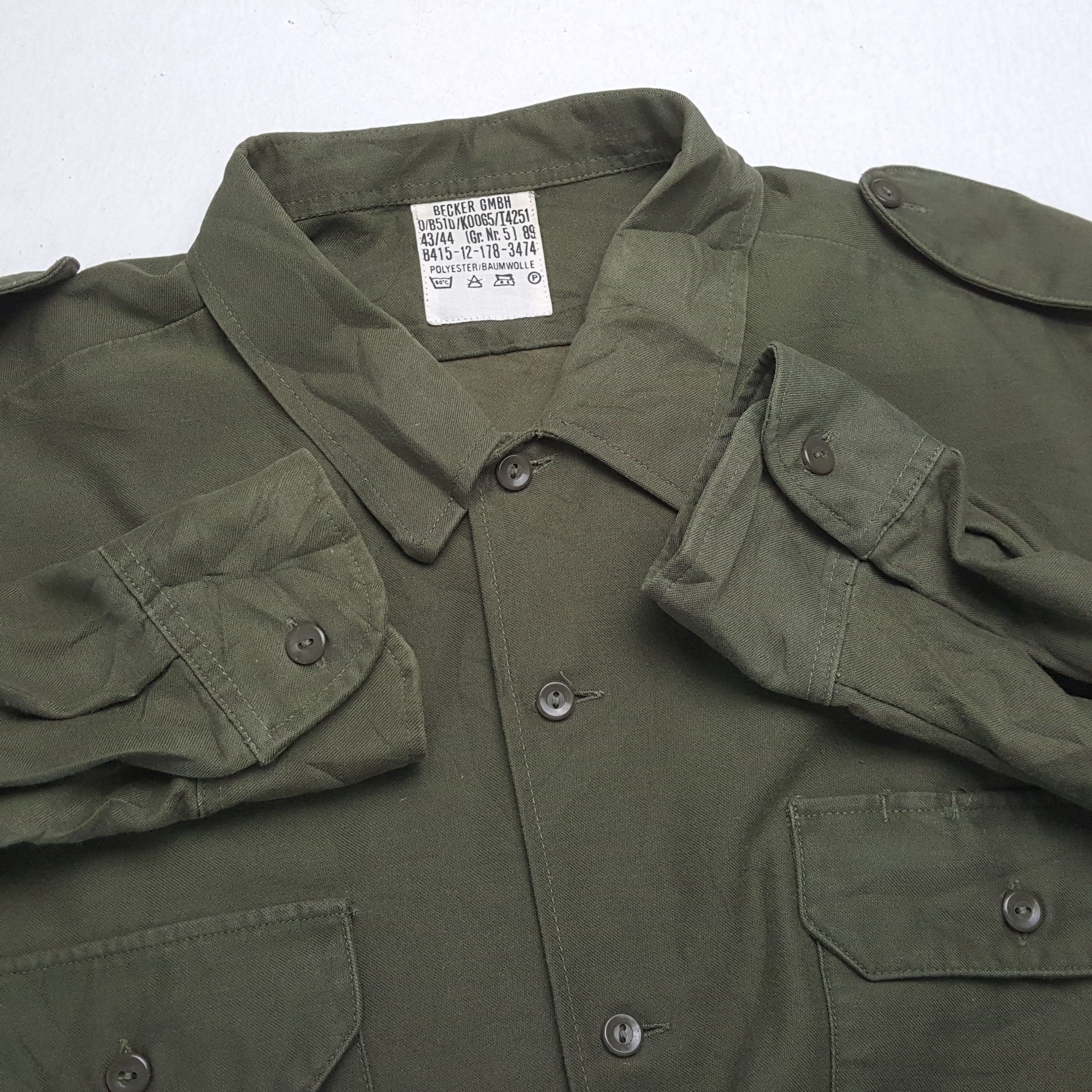 Vintage Vintage GERMANY Military Custom Style Brand Shirts Size US L / EU 52-54 / 3 - 9 Thumbnail