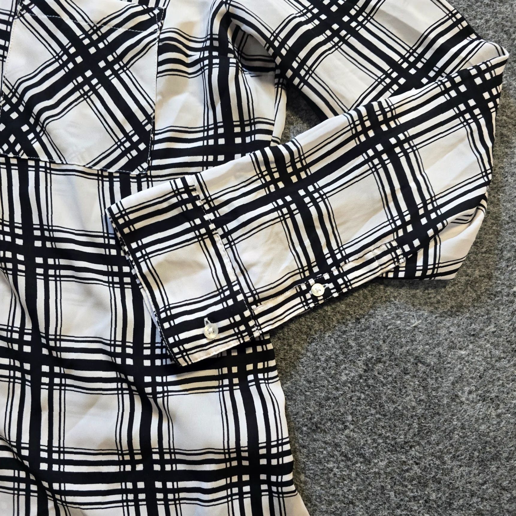 Express Express Blouse Womens Size L Black Plaid Portofino Sheer Button Career Casual Size L / US 10 / IT 46 - 3 Thumbnail