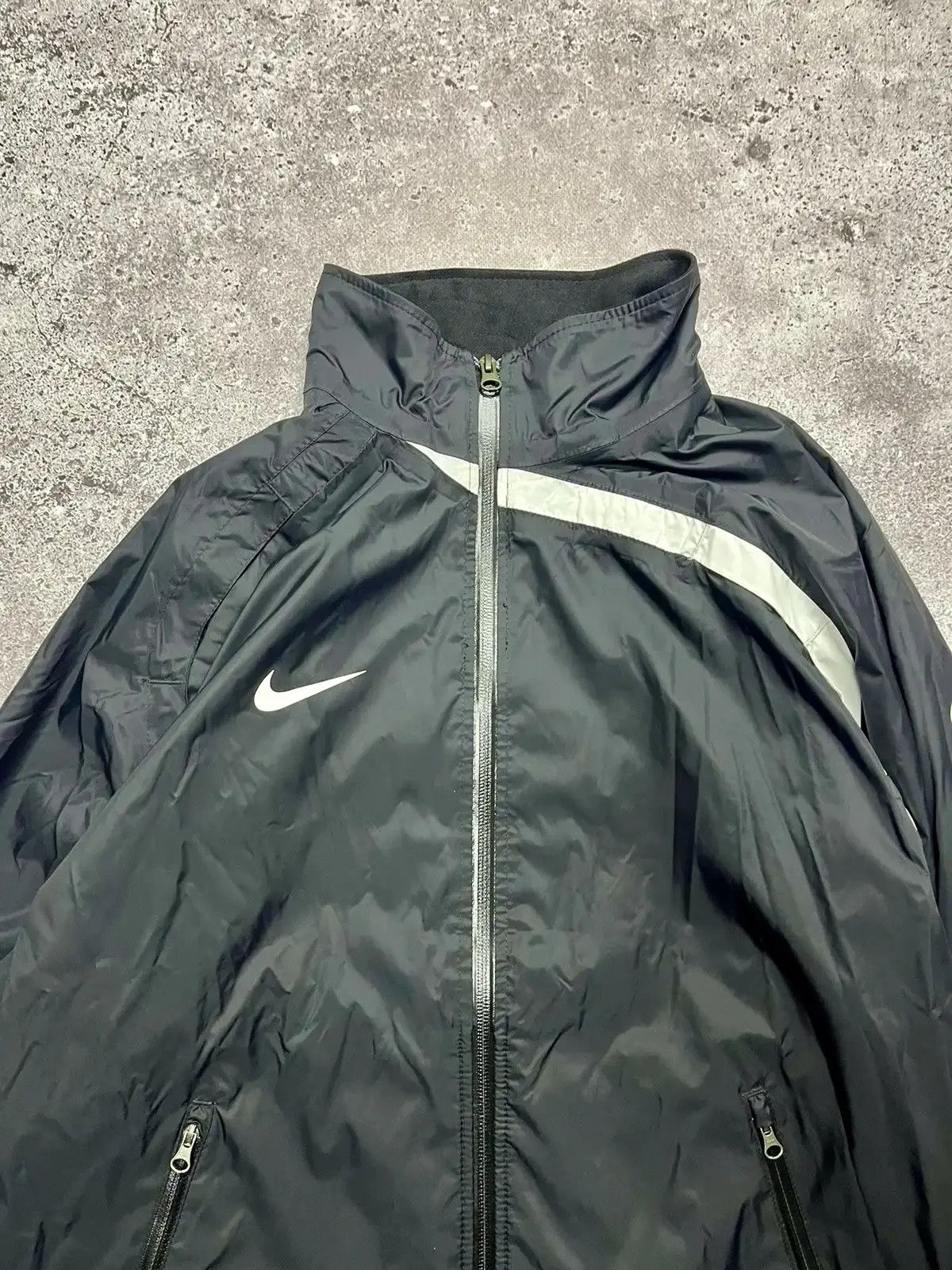 Nike Vintage Nike Black Windbreaker Jacket S White Swoosh Size US S / EU 44-46 / 1 - 3 Thumbnail