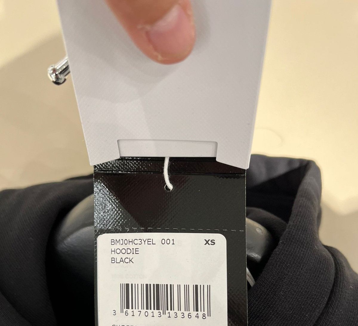 Givenchy oc11z0725 Hoodie in Black Size US XS / EU 42 / 0 - 6 Thumbnail