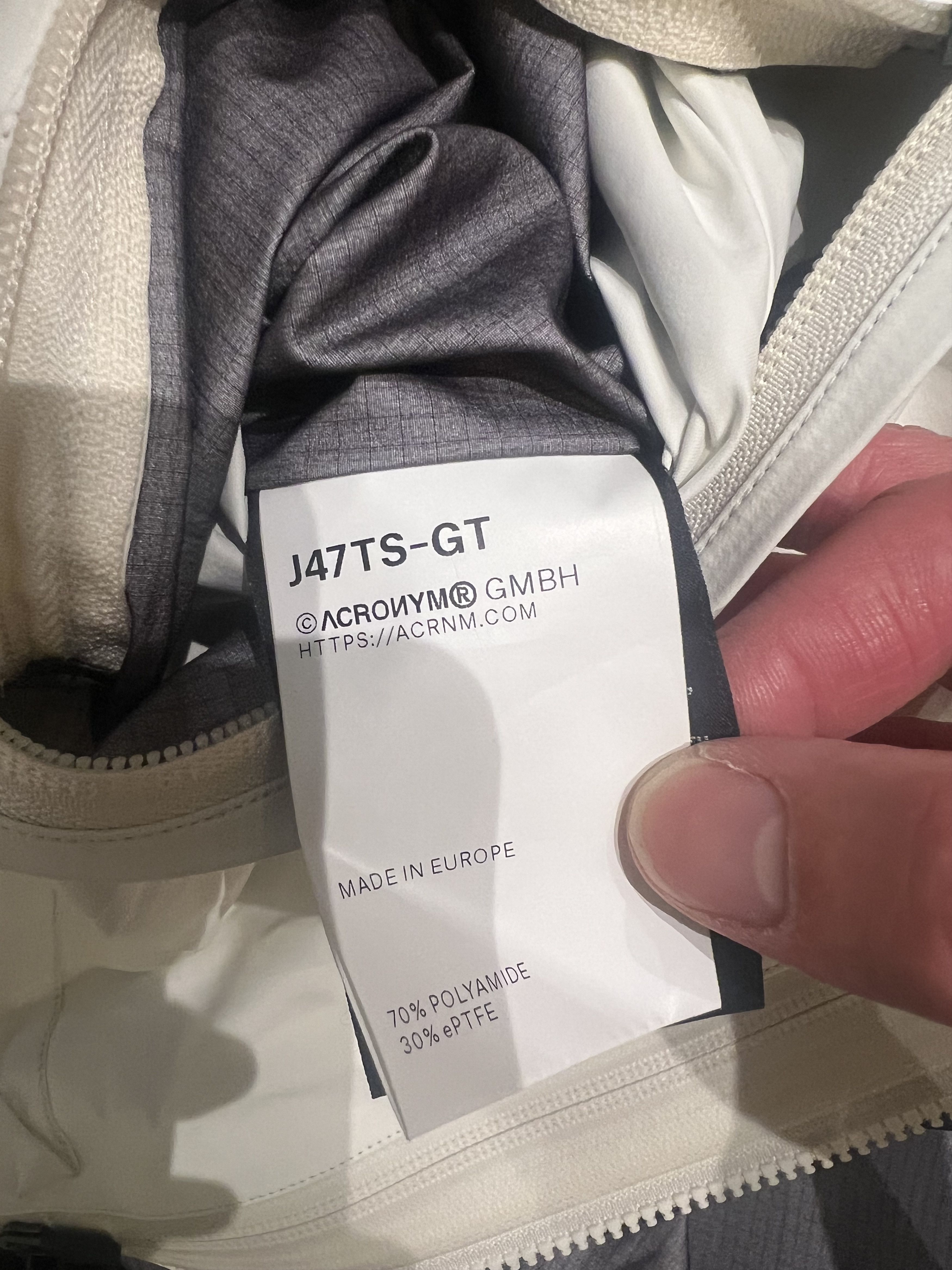 Acronym J47TS-GT-WHT 3L Gore-Tex® Pro Tec Sys Interops Jacket White Size US M / EU 48-50 / 2 - 9 Thumbnail