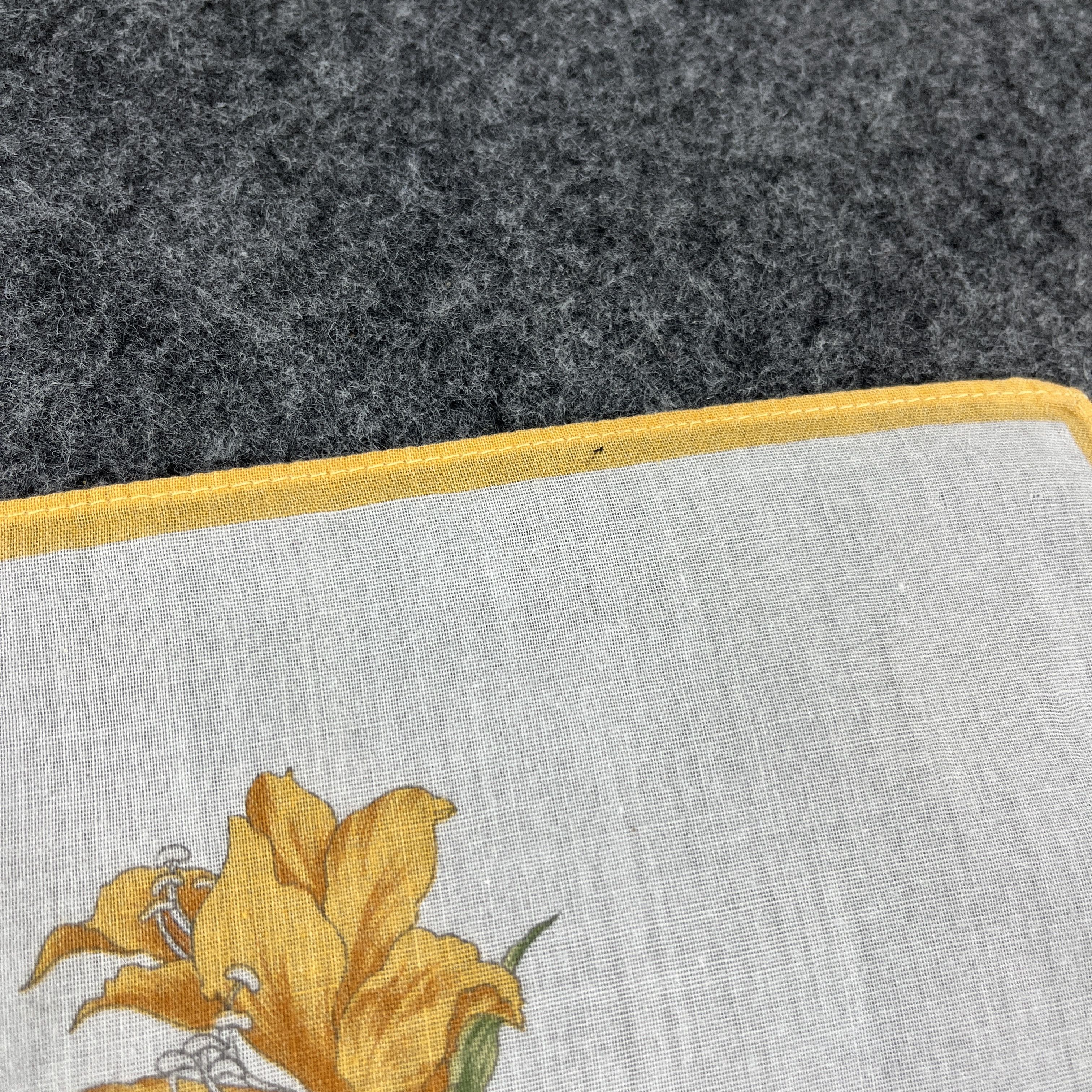 Paolo Gucci × Vintage Paolo Gucci Handkerchief / Bandana / Neckerchief B335 Size ONE SIZE - 8 Thumbnail